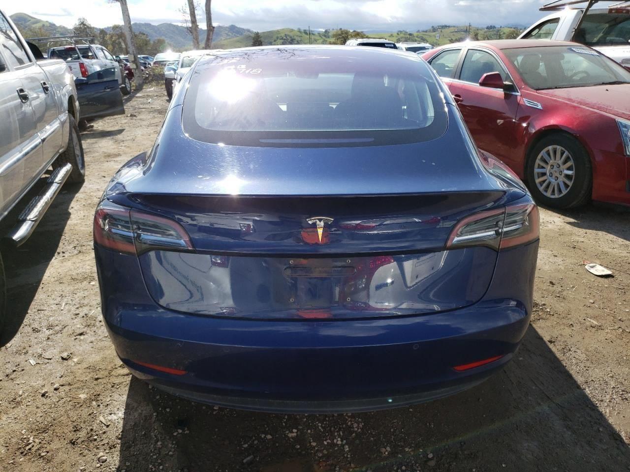 Авторазборка TESLA MODEL 3 седан (5YJ3) (2016 - 2026)