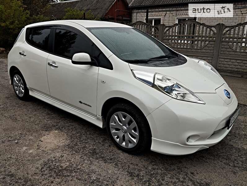 Розбірка NISSAN LEAF I хетчбек (ZE0) (2010 - 2013)