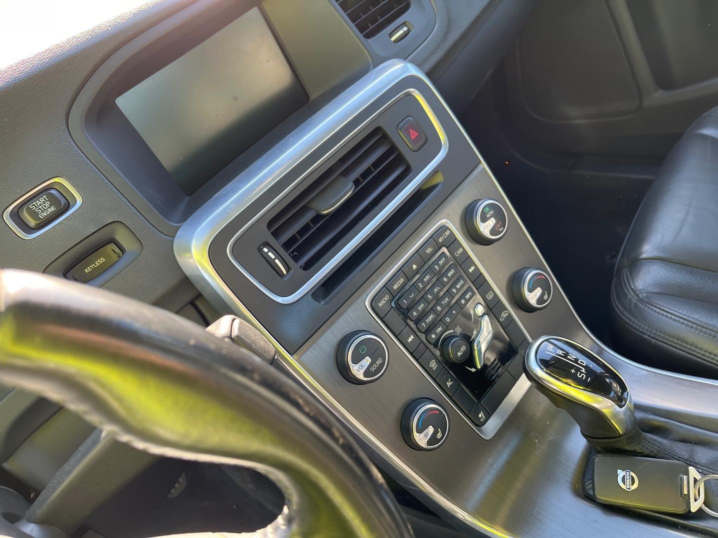 Разборка VOLVO S60 II седан (134) (2010 - 2018)