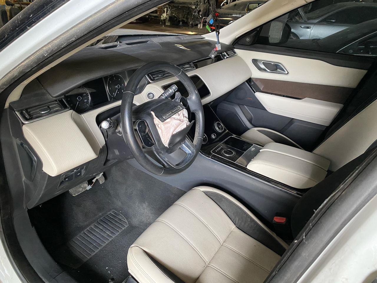 Авторазборка LAND ROVER RANGE ROVER VELAR внедорожник (L560) (2017 - 2026)