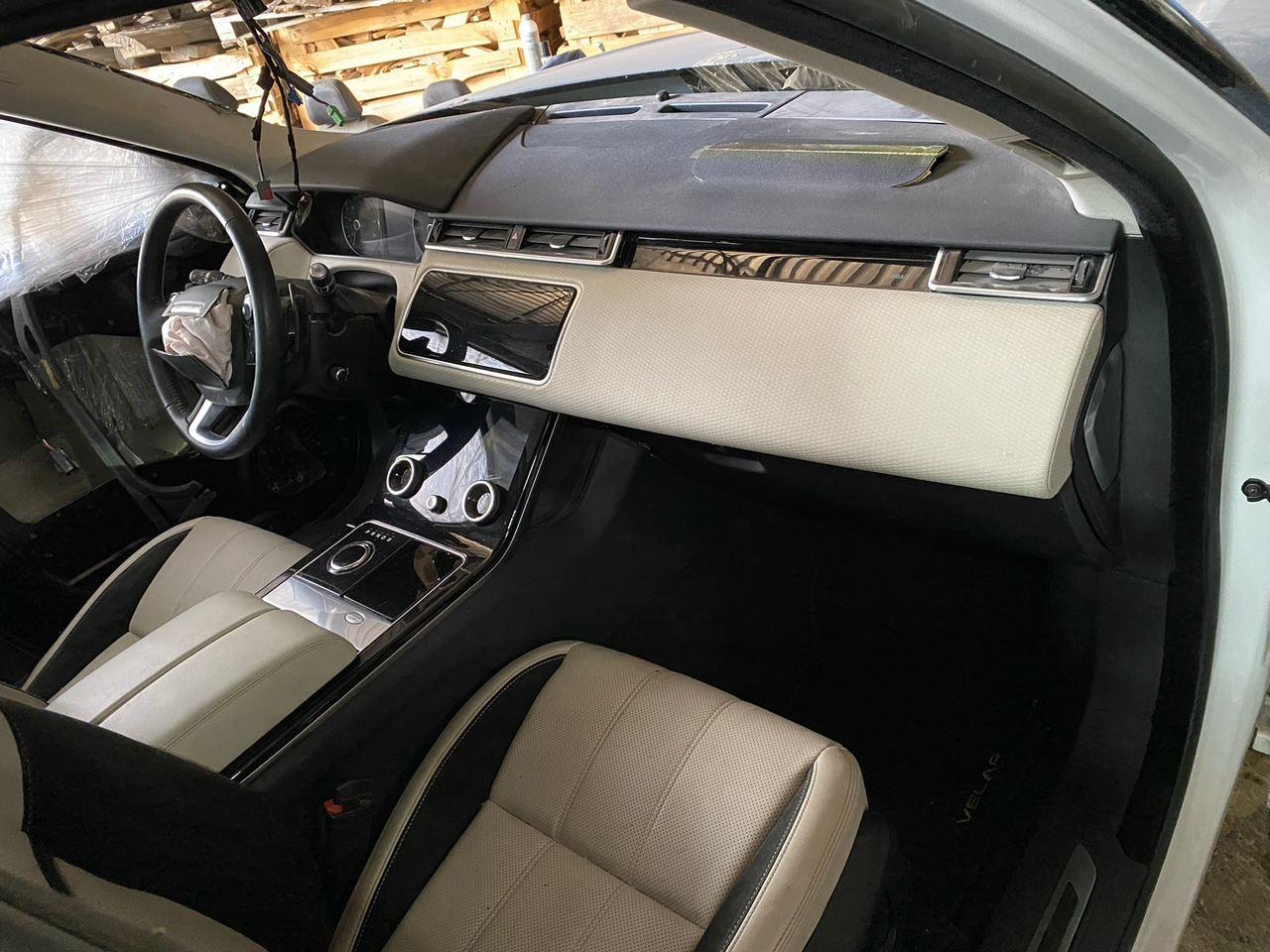 Разборка LAND ROVER RANGE ROVER VELAR внедорожник (L560) (2017 - 2026)