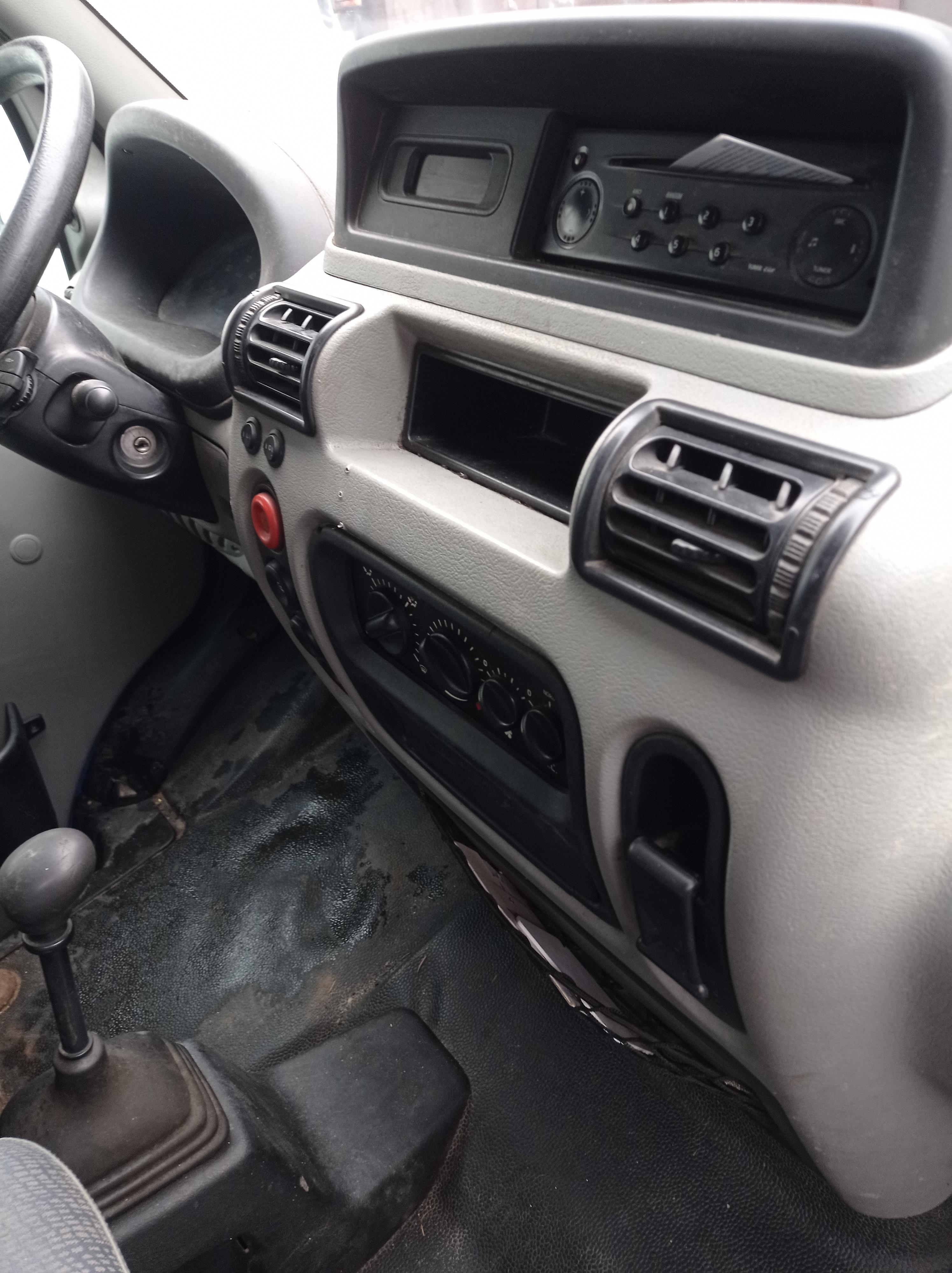 Авторозборка RENAULT MASTER II автобус (JD, ND) (1997 - 2003)