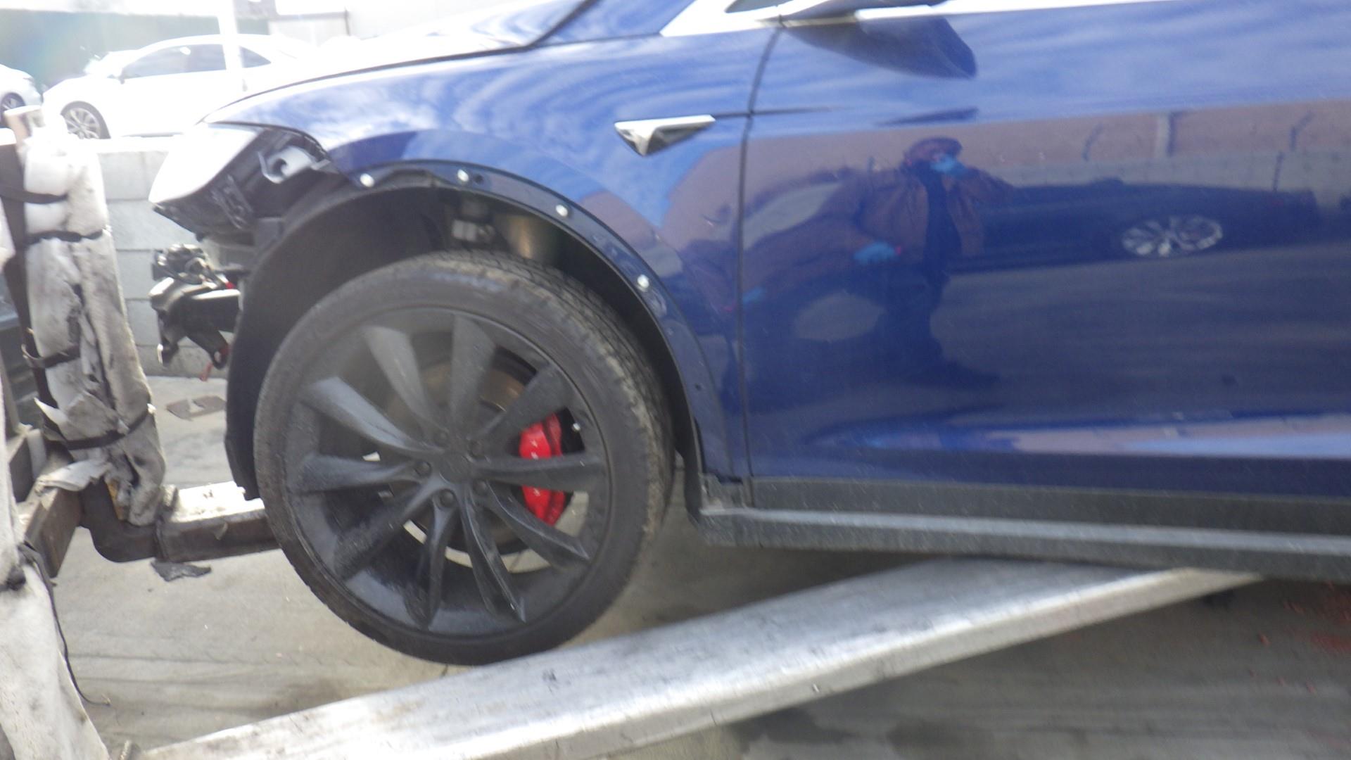 Авторазборка TESLA MODEL X внедорожник (2015 - 2026)