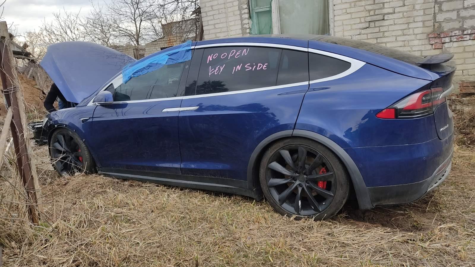 Разборка TESLA MODEL X внедорожник (2015 - 2026)