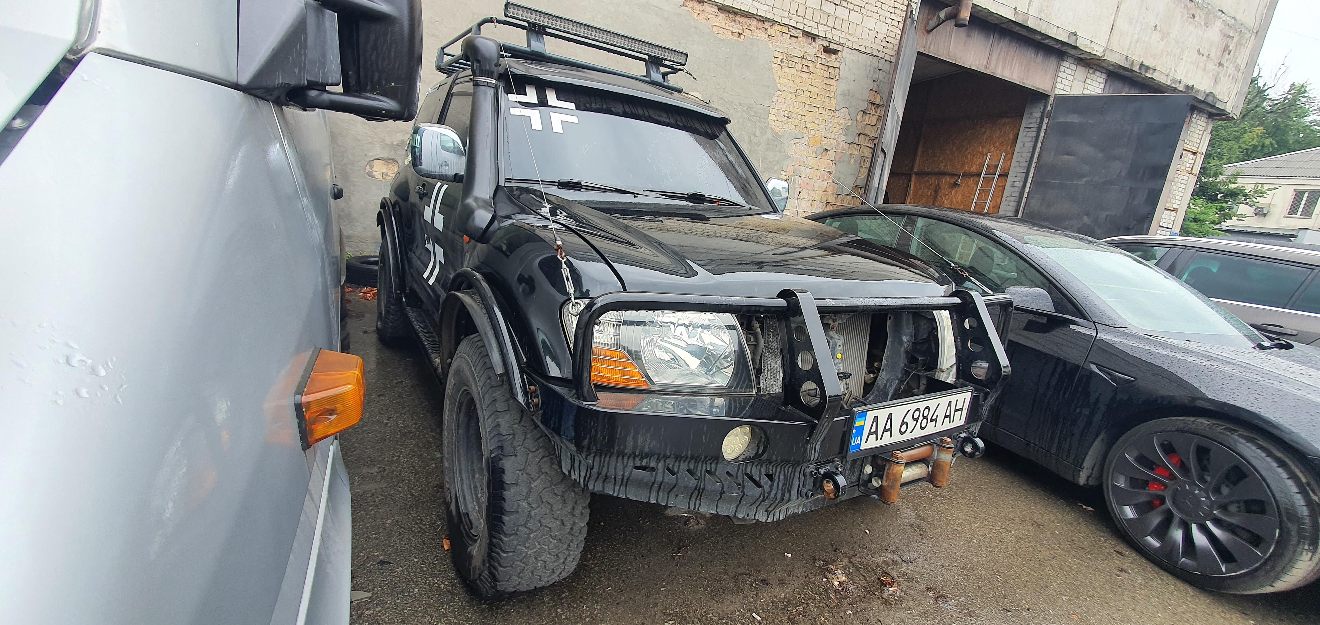 Розбірка MITSUBISHI PAJERO III позашляховик (V60) SHORT (2000 - 2006)