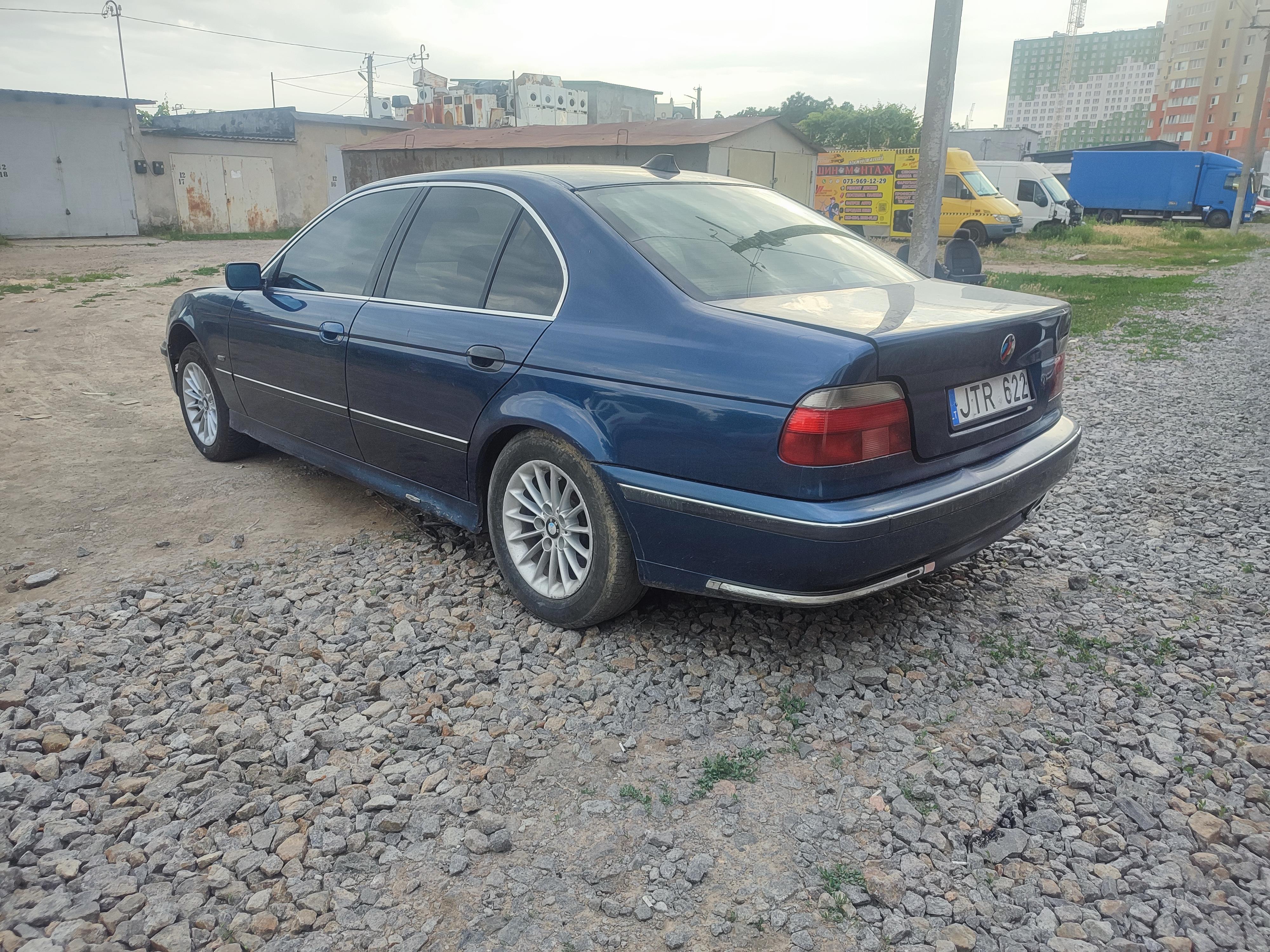 Авторазборка BMW 5 седан (E39) (1995 - 2003)