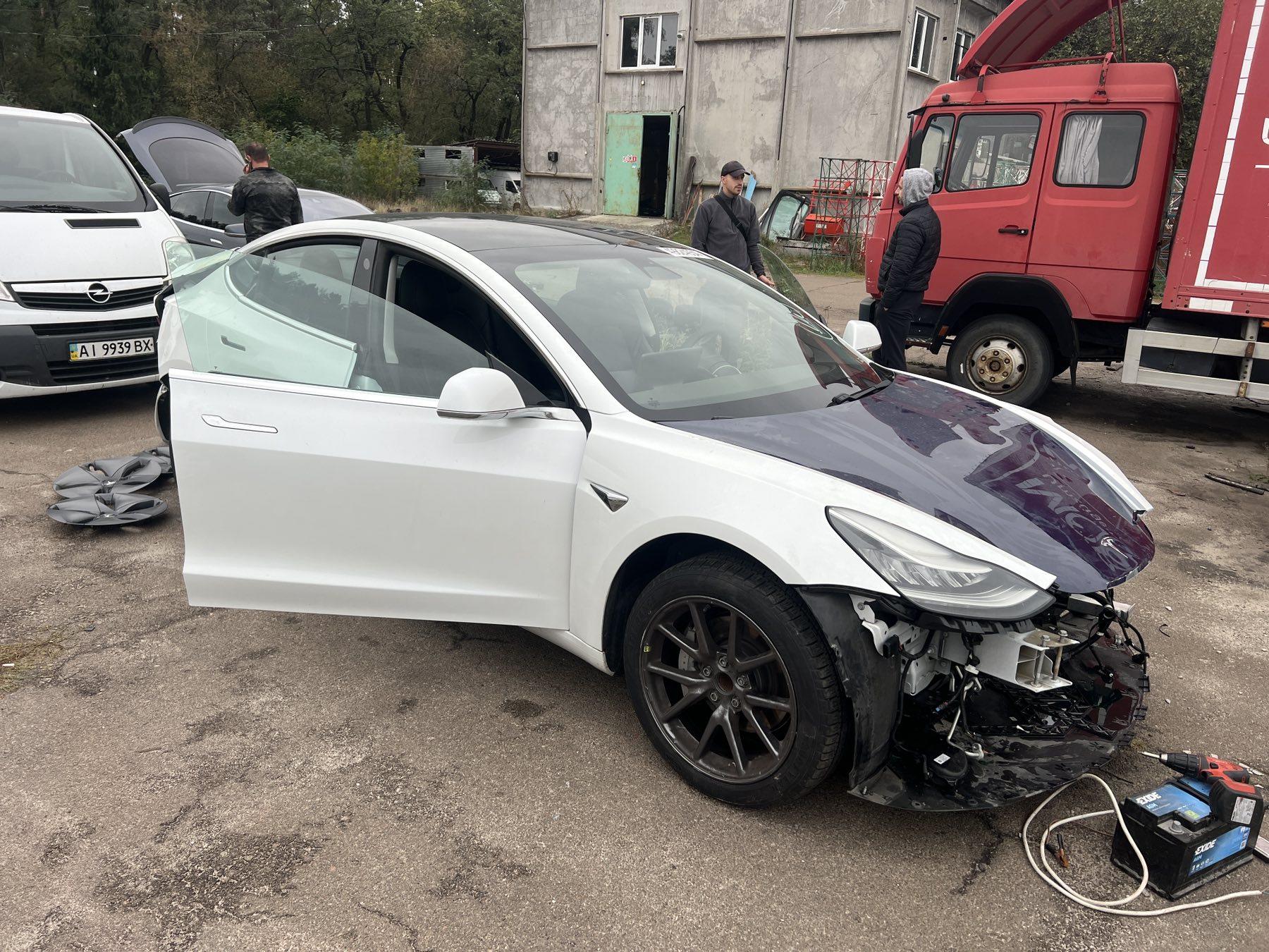 Авторазборка TESLA MODEL 3 седан (5YJ3) (2016 - 2025)