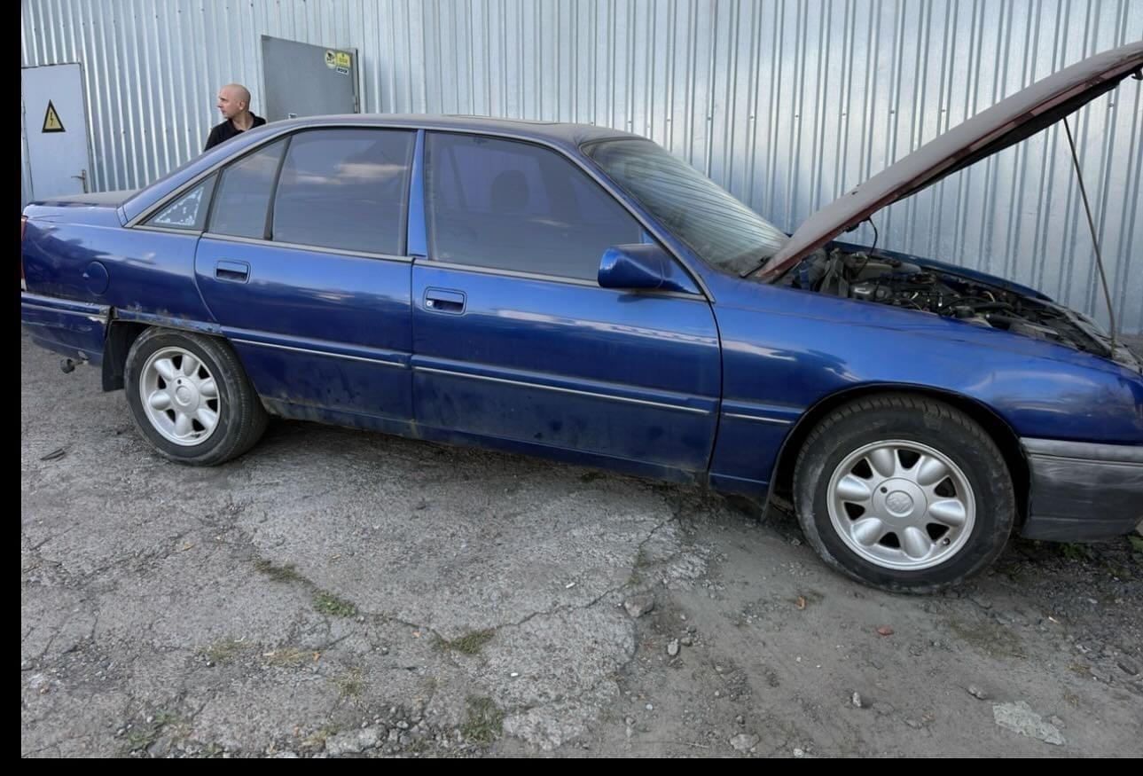 Разборка OPEL OMEGA A седан (16, 17, 19) (1986 - 1994)