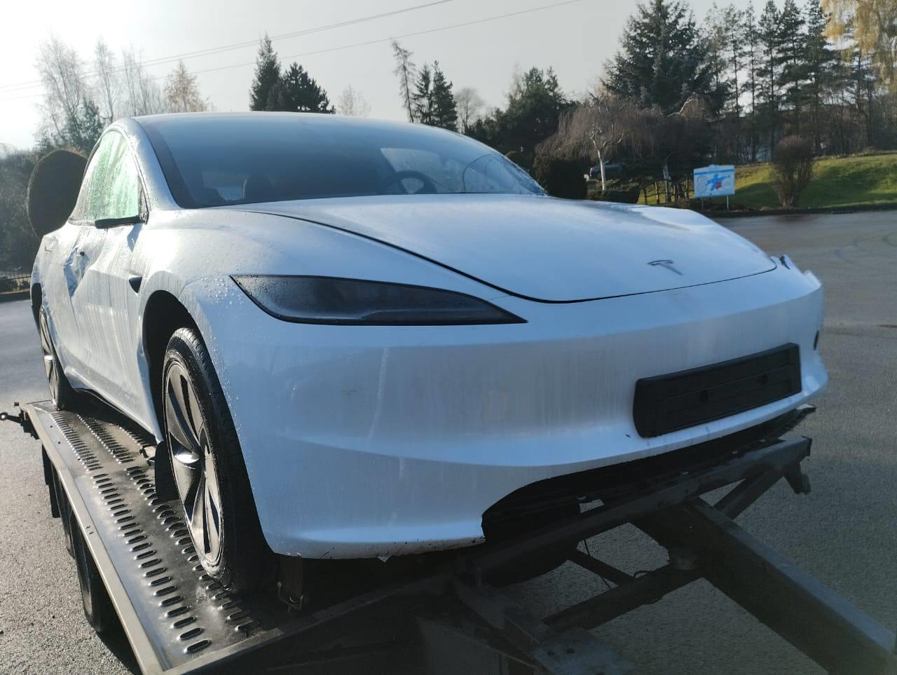 Разборка TESLA MODEL 3 седан (5YJ3) (2016 - 2025)