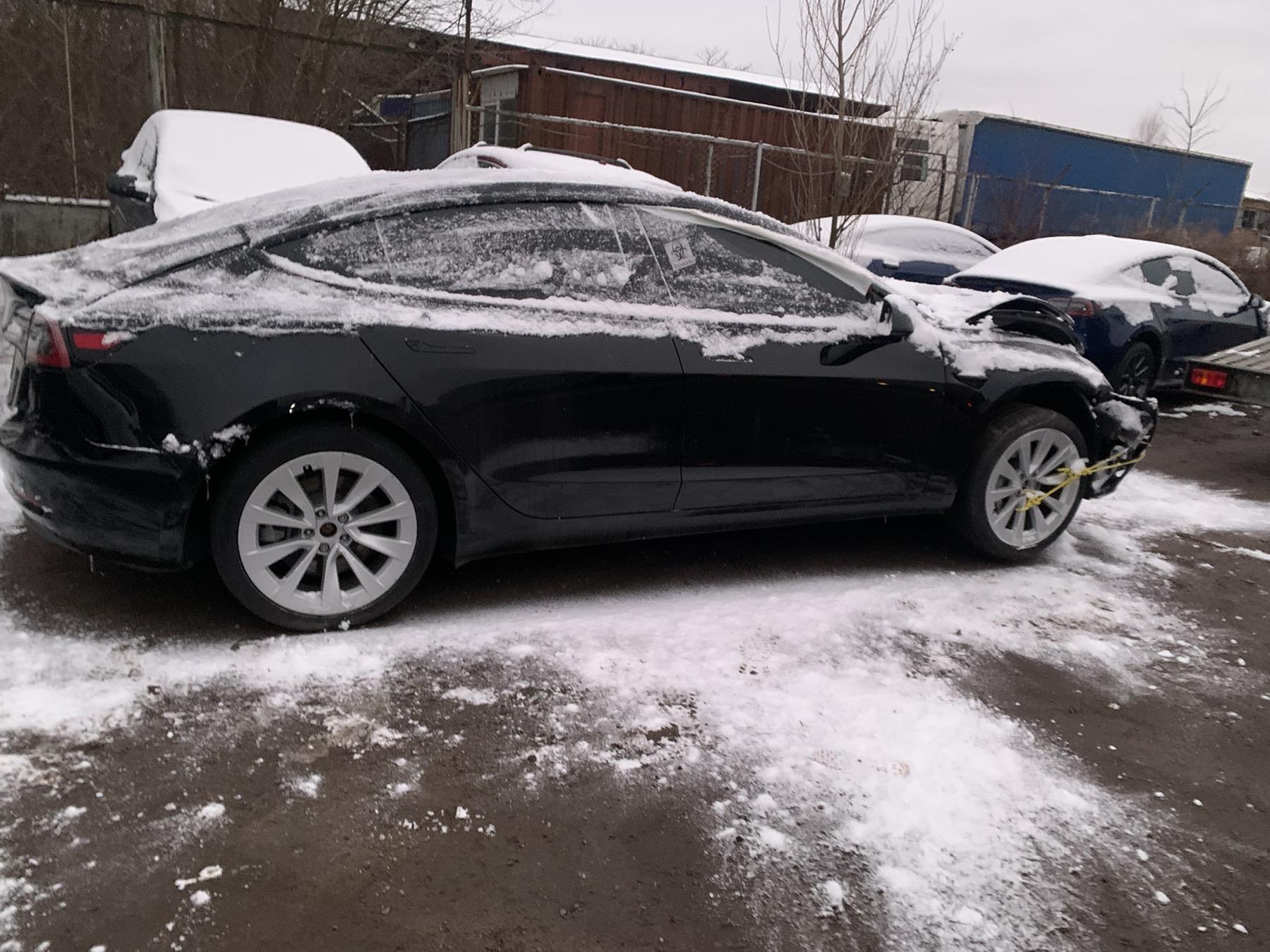 Авторазборка TESLA MODEL 3 седан (5YJ3) (2016 - 2025)