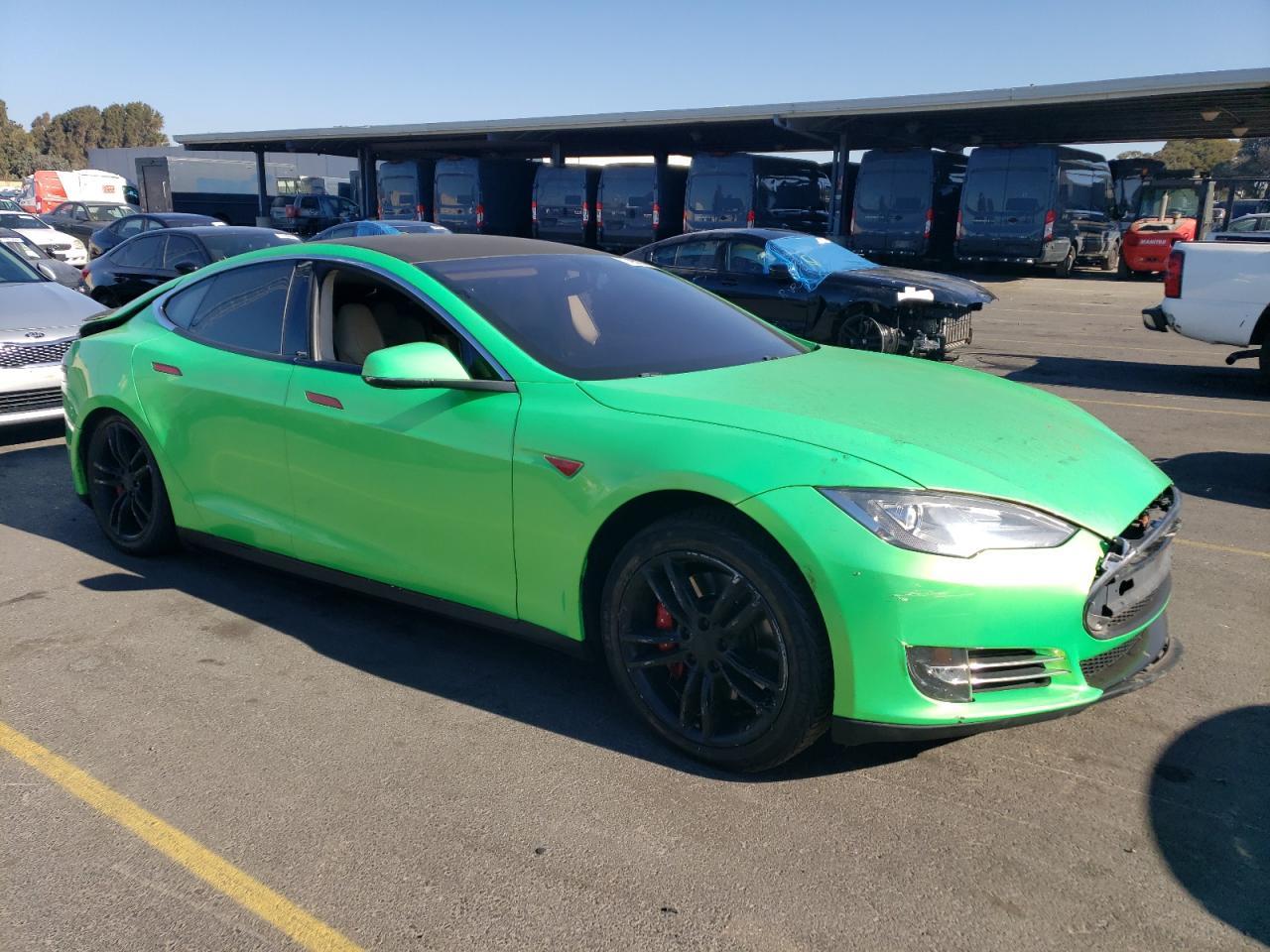 Разборка TESLA MODEL S седан (5YJS) (2012 - 2016)