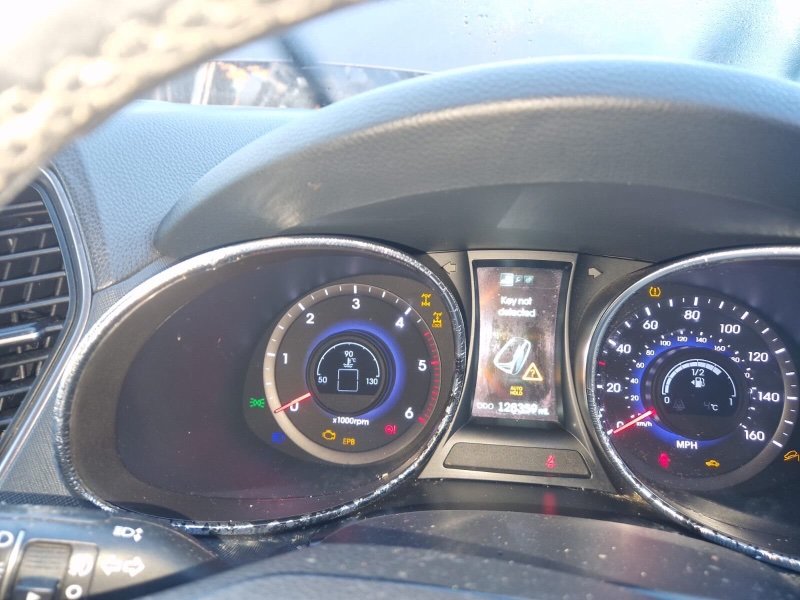 Авторозборка HYUNDAI SANTA FE III позашляховик (DM) (2012 - 2018)