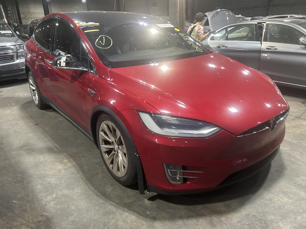 Разборка TESLA MODEL X внедорожник (2015 - 2026)