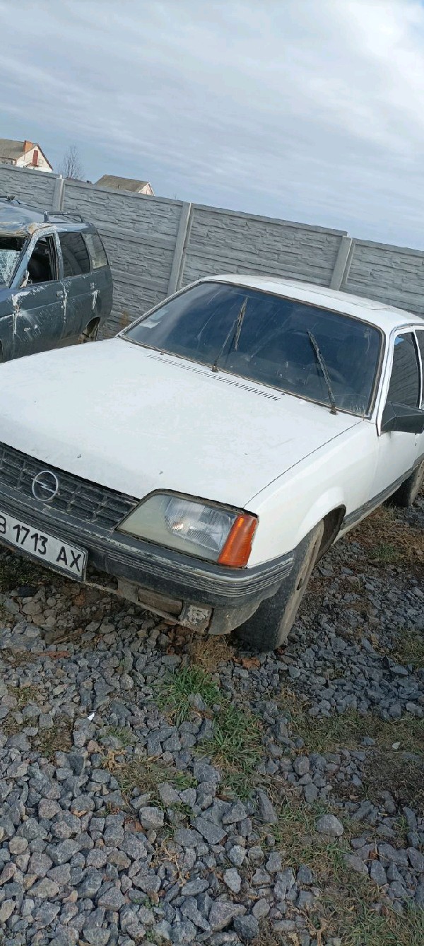 Розбірка OPEL OMEGA B седан (25, 26, 27) (1994 - 2005)