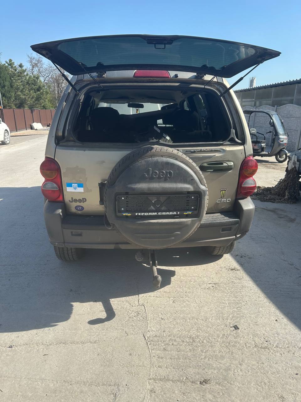 Авторазборка JEEP LIBERTY/ CHEROKEE (KJ) внедорожник (02 - 07) (2002 - 2007)