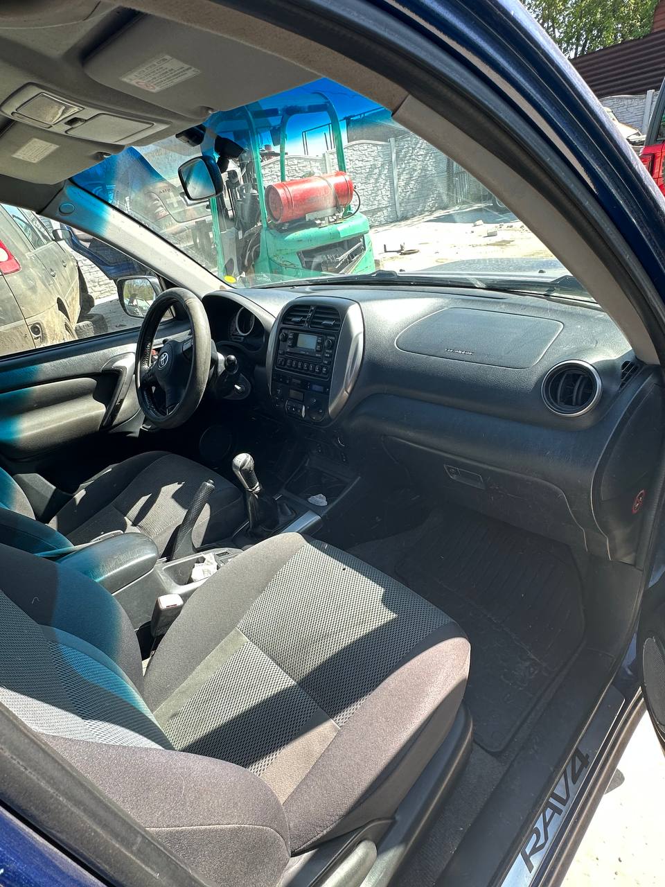 Авторазборка TOYOTA RAV 4 II внедорожник (XA2) (2000 - 2005)