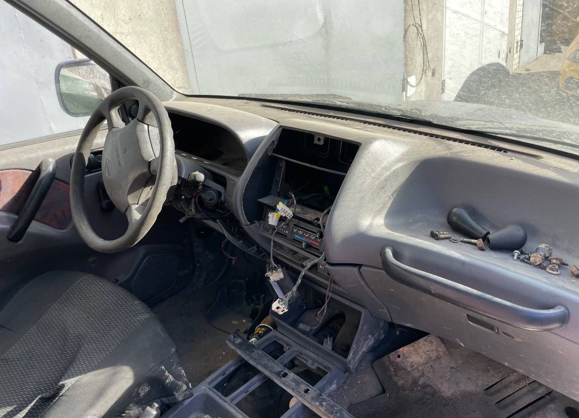 Авторозборка NISSAN TERRANO II позашляховик  (R20) (1993 - 2006)