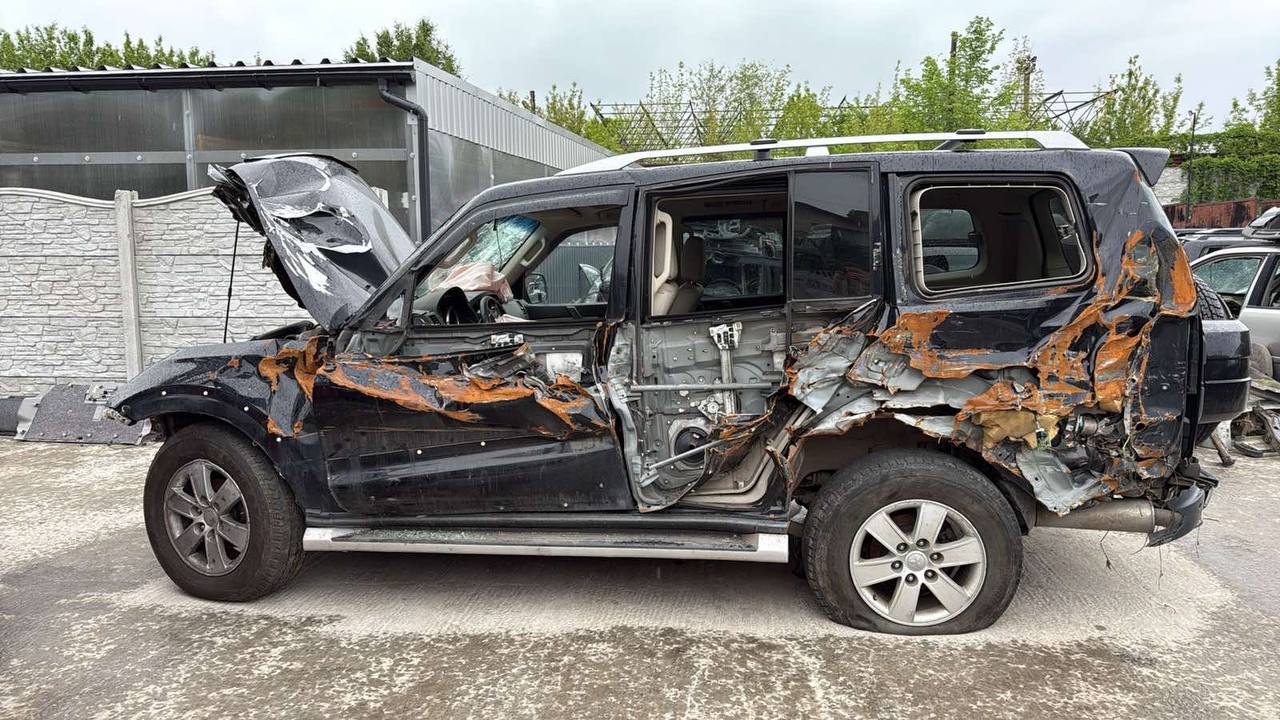 Разборка MITSUBISHI PAJERO IV LONG внедорожник (V90) (2006 - 2013)