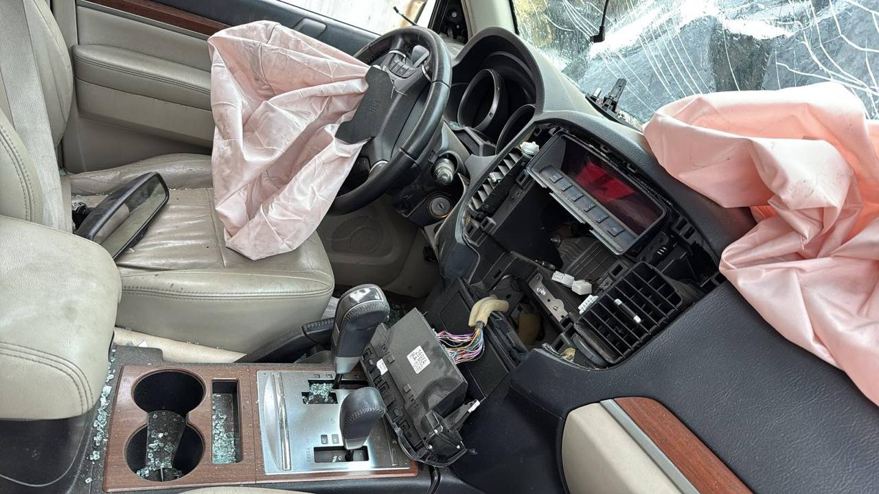 Разборка MITSUBISHI PAJERO IV LONG внедорожник (V90) (2006 - 2013)