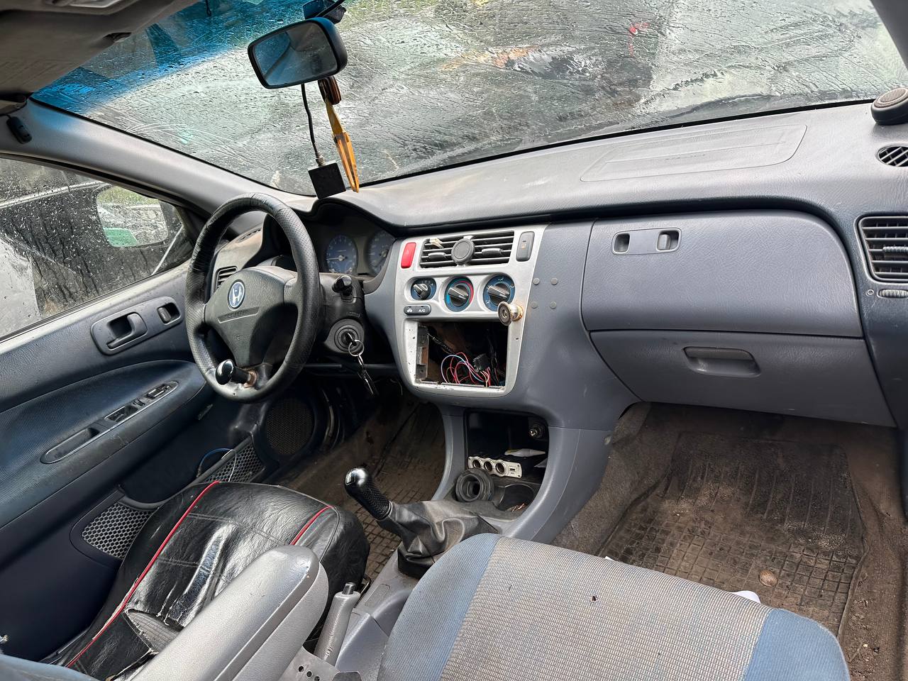 Розбірка HONDA HR-V позашляховик (GH) (1999 - 2005)