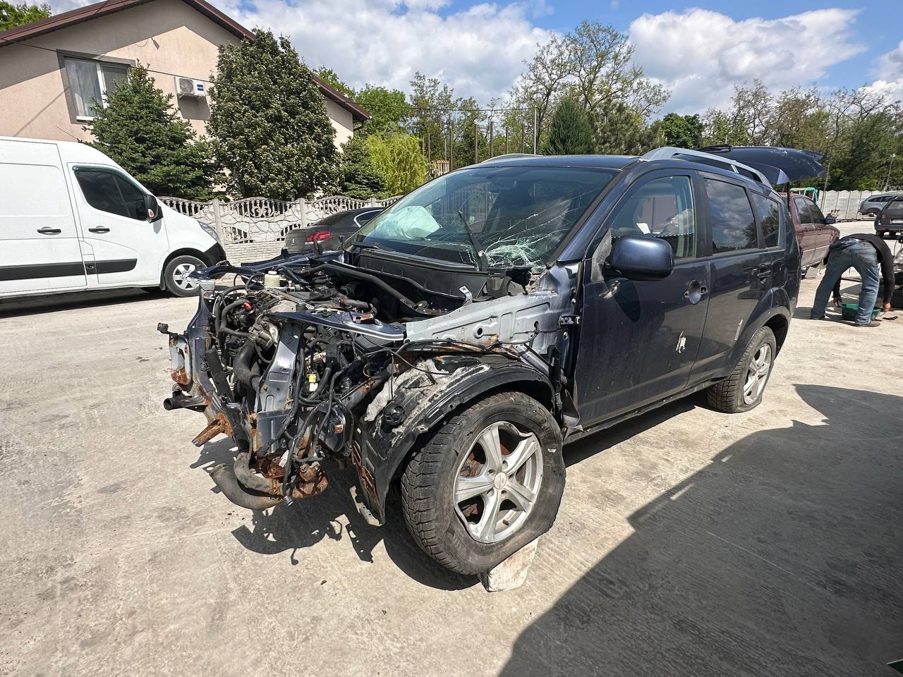Авторазборка MITSUBISHI OUTLANDER II XL внедорожник (CWW) (2005 - 2012)