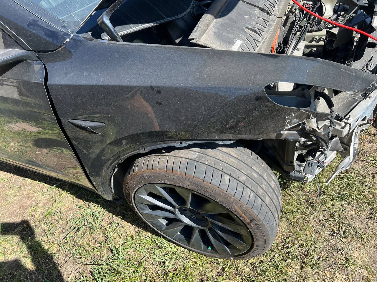 Разборка TESLA MODEL Y внедорожник (2019 - 2025)