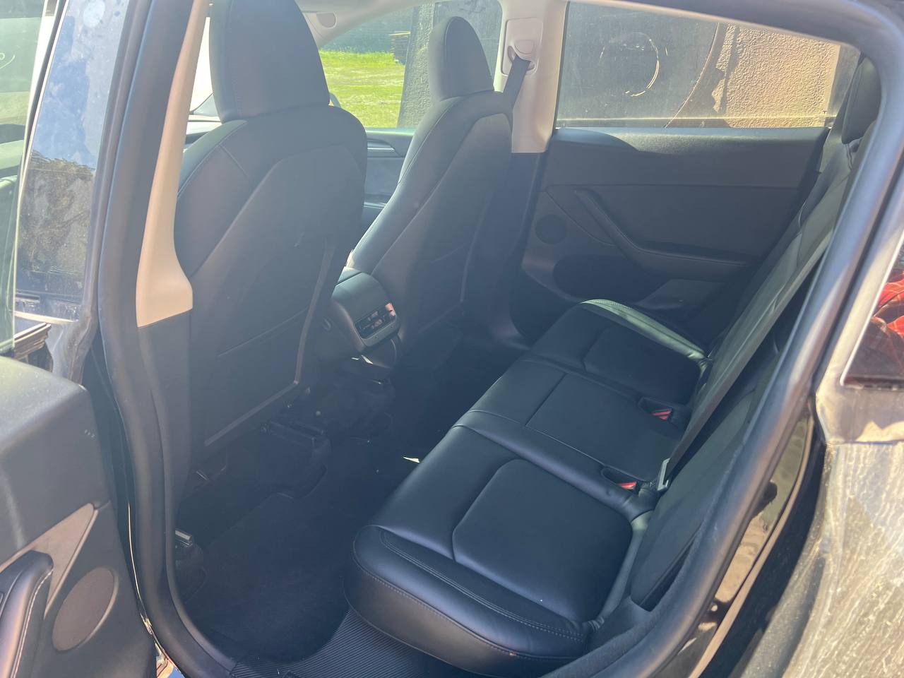 Разборка TESLA MODEL Y внедорожник (2019 - 2025)