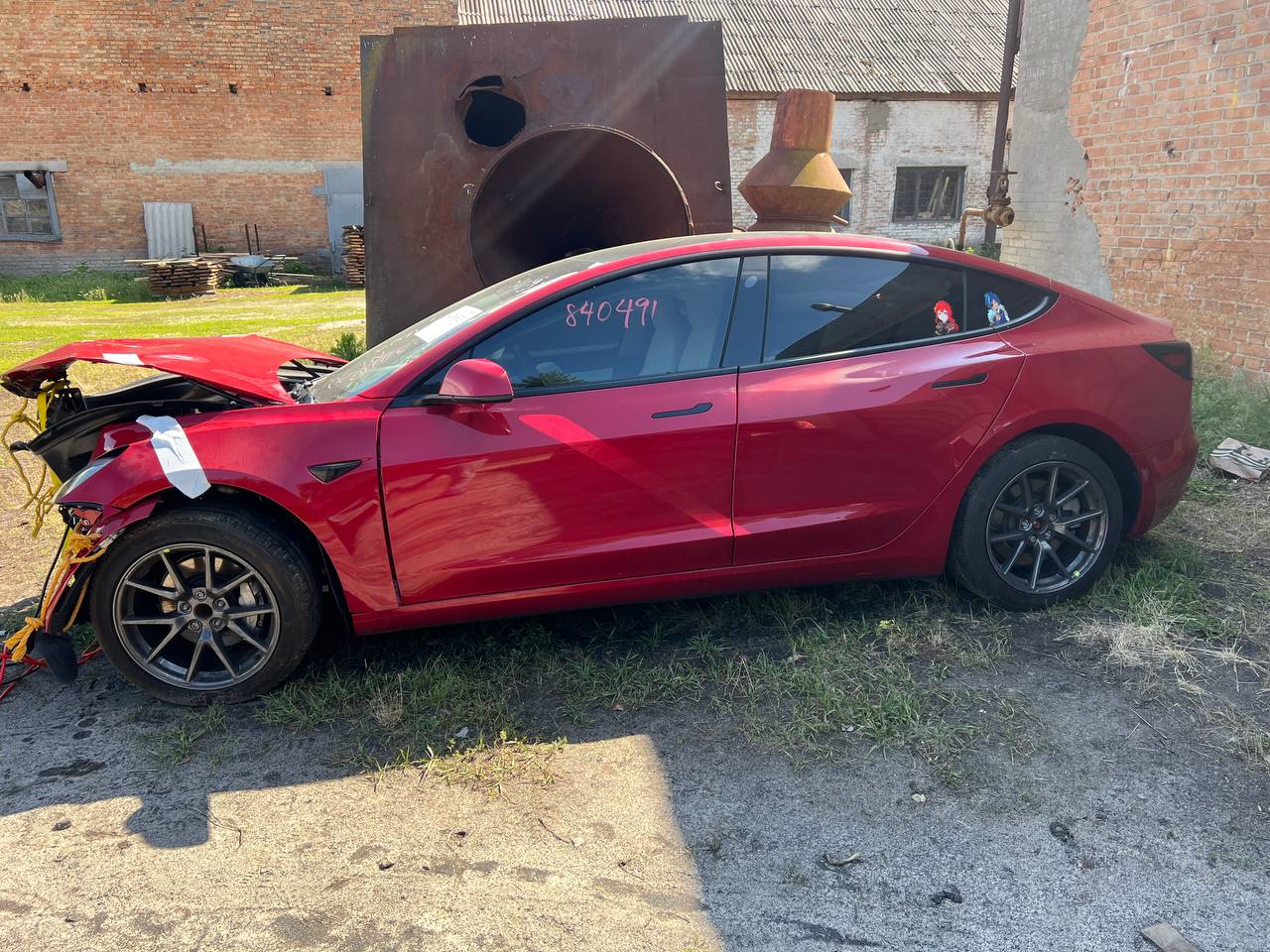 Разборка TESLA MODEL 3 седан (5YJ3) (2016 - 2026)