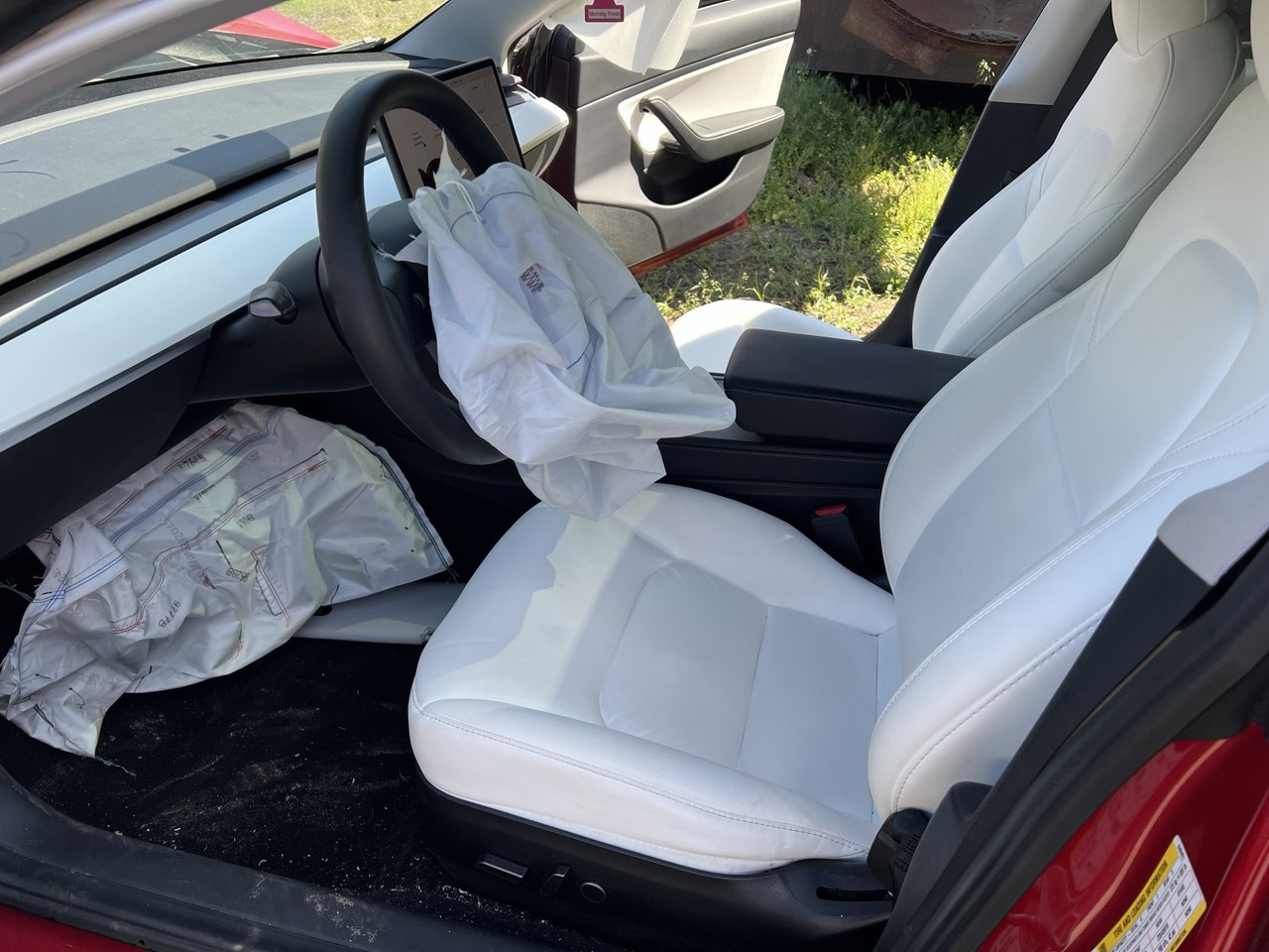 Авторазборка TESLA MODEL 3 седан (5YJ3) (2016 - 2026)