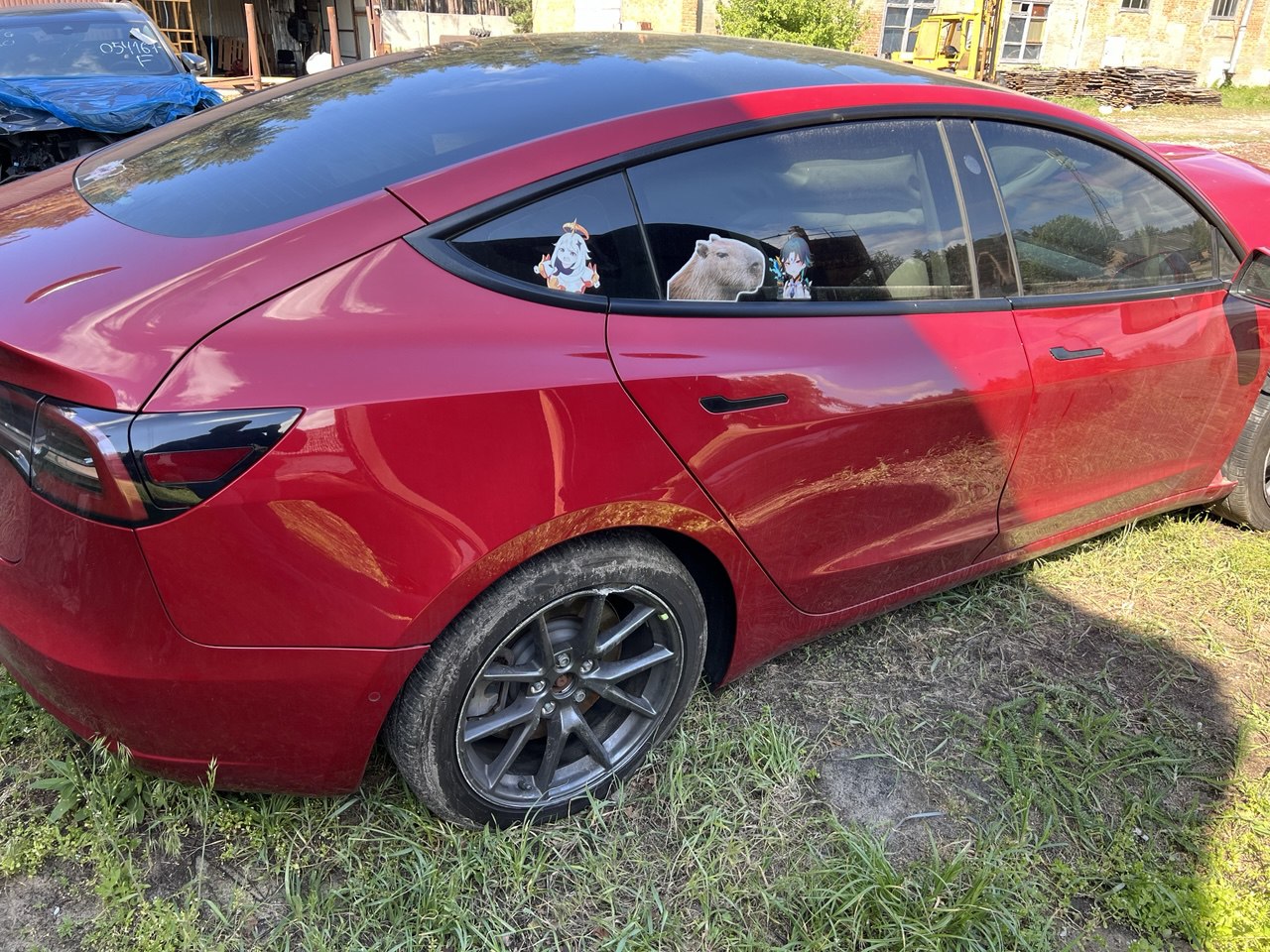 Разборка TESLA MODEL 3 седан (5YJ3) (2016 - 2026)