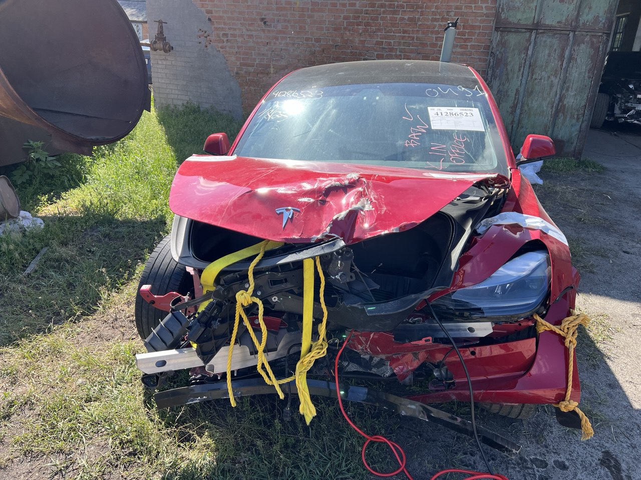 Разборка TESLA MODEL 3 седан (5YJ3) (2016 - 2026)