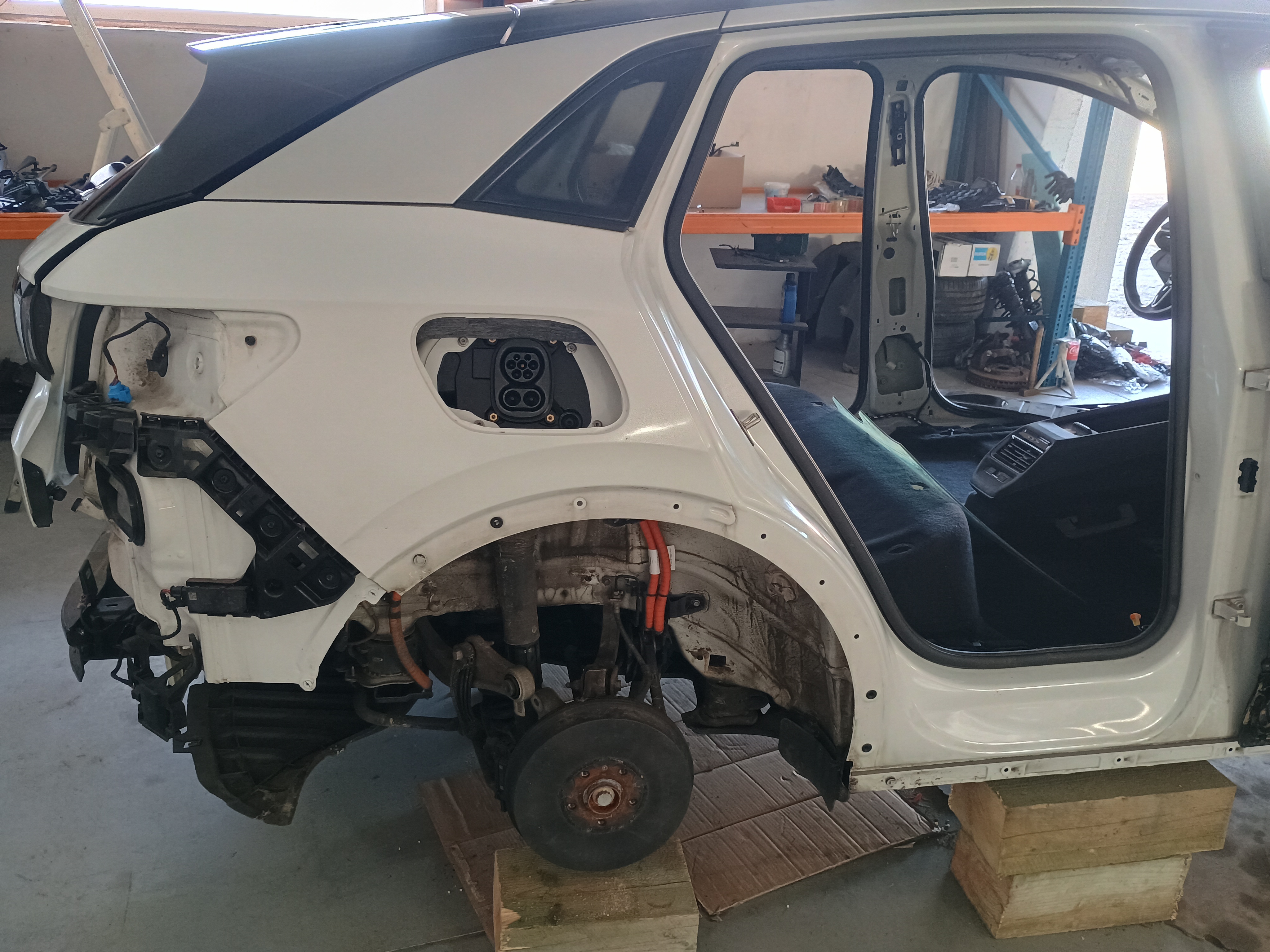 Розбірка VOLKSWAGEN ID4 позашляховик (E21) (2020 - 2026)
