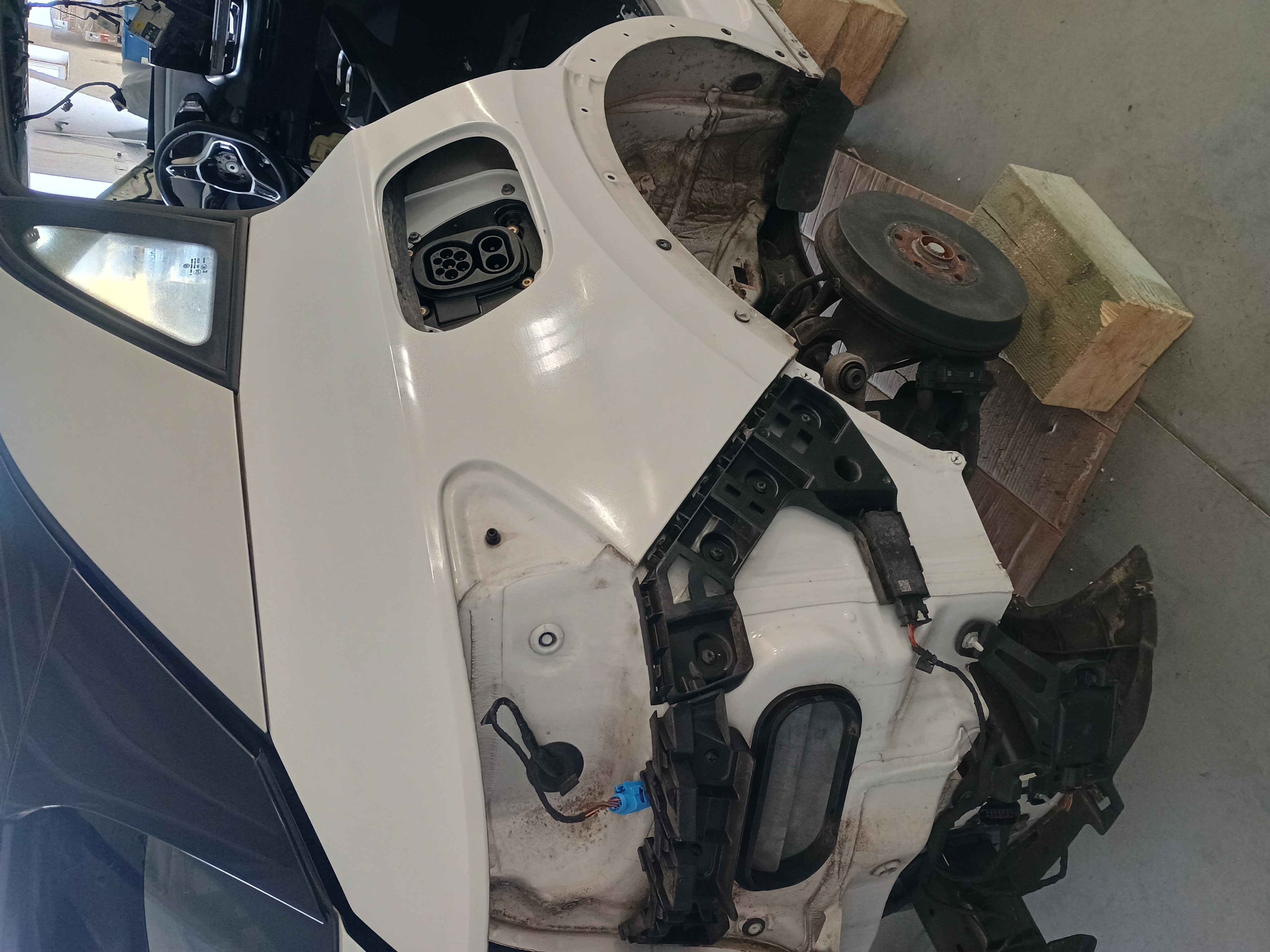 Авторозборка VOLKSWAGEN ID4 позашляховик (E21) (2020 - 2026)