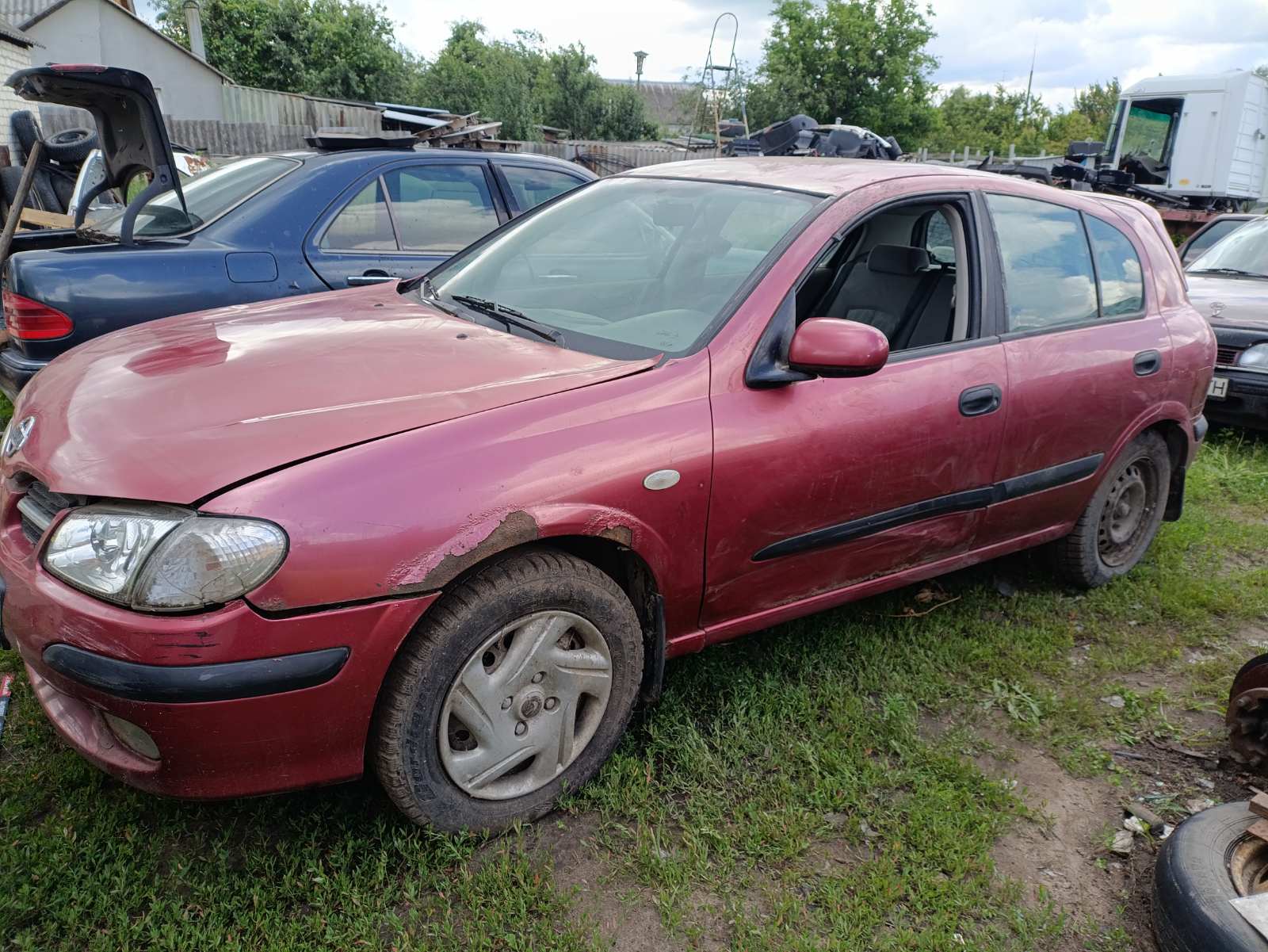 Разборка NISSAN ALMERA II хэтчбек (N16) (03.00 - 06) (2000 - 2006)