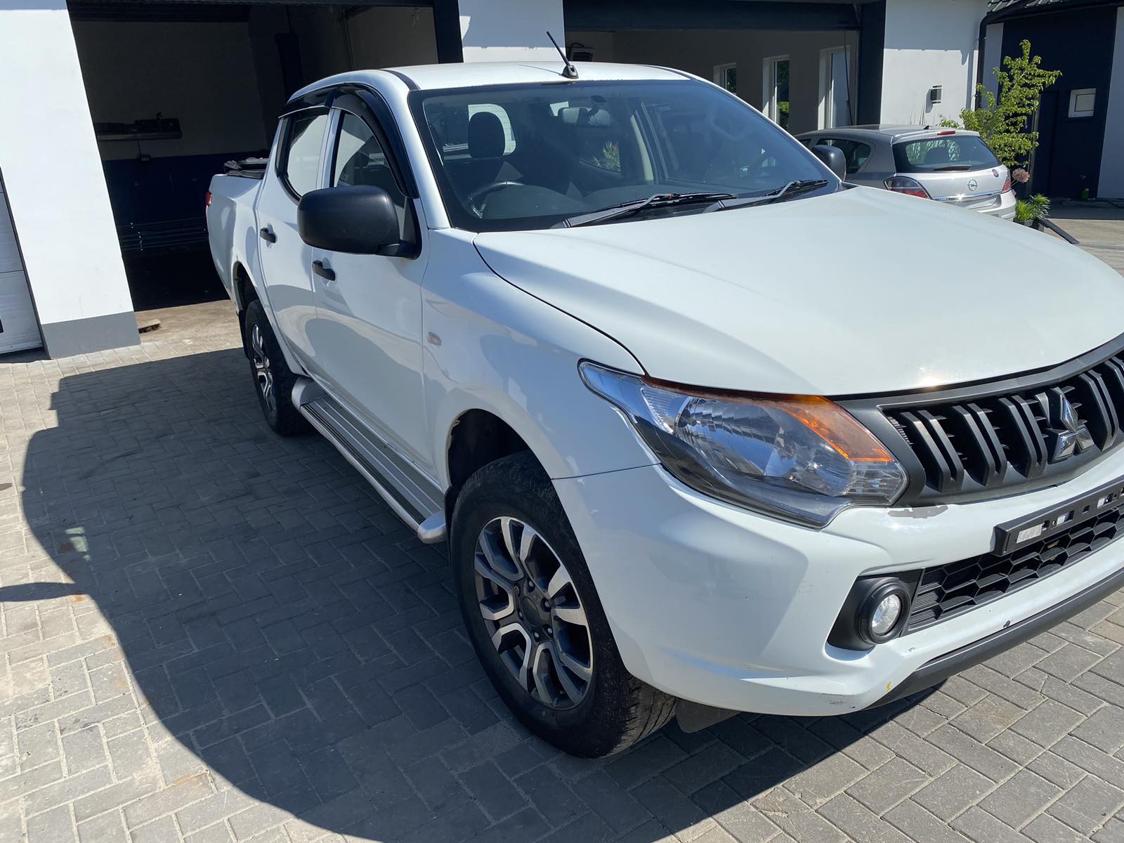 Авторазборка MITSUBISHI L 200 V пикап (KJ, KK, KL) (2014 - 2026)