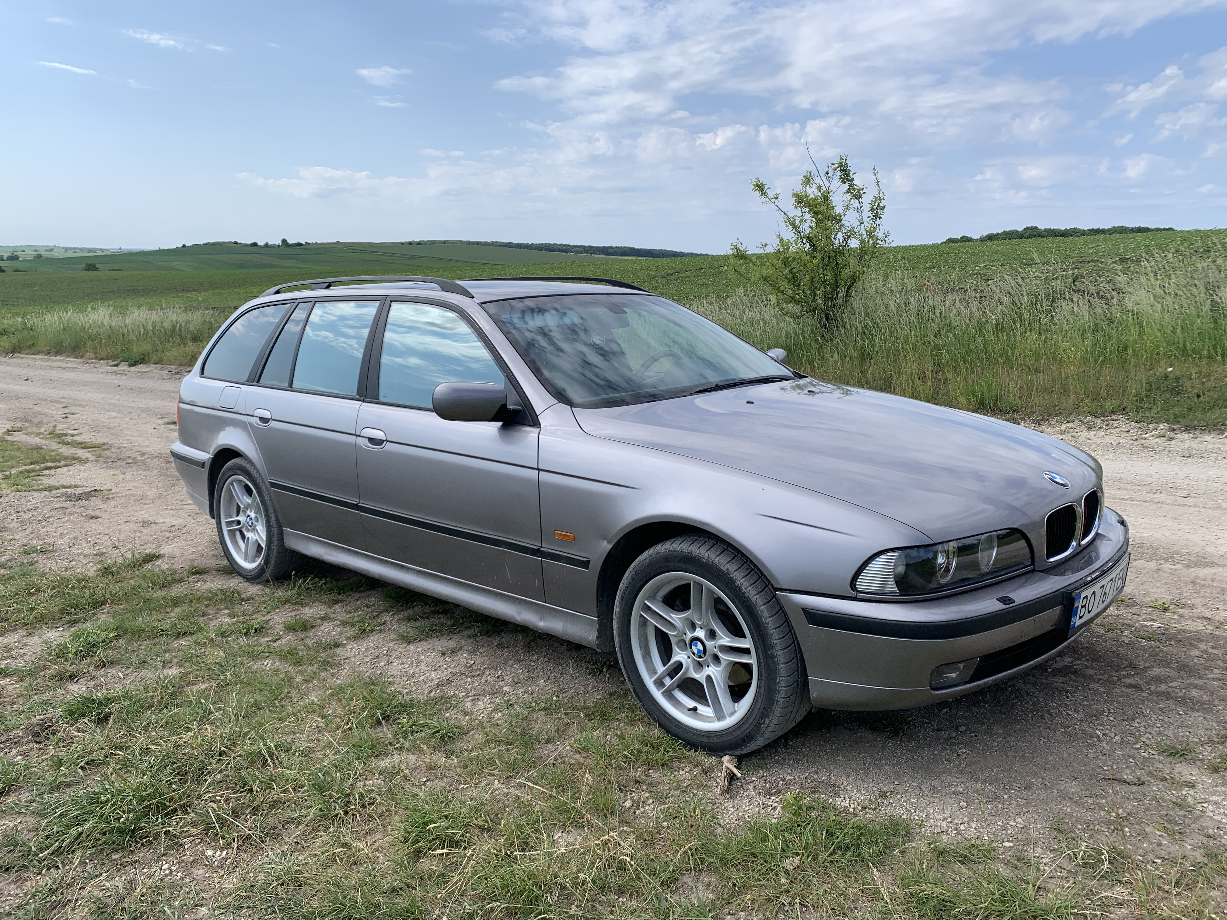 Разборка BMW 5 универсал (E39) (1997 - 2004)