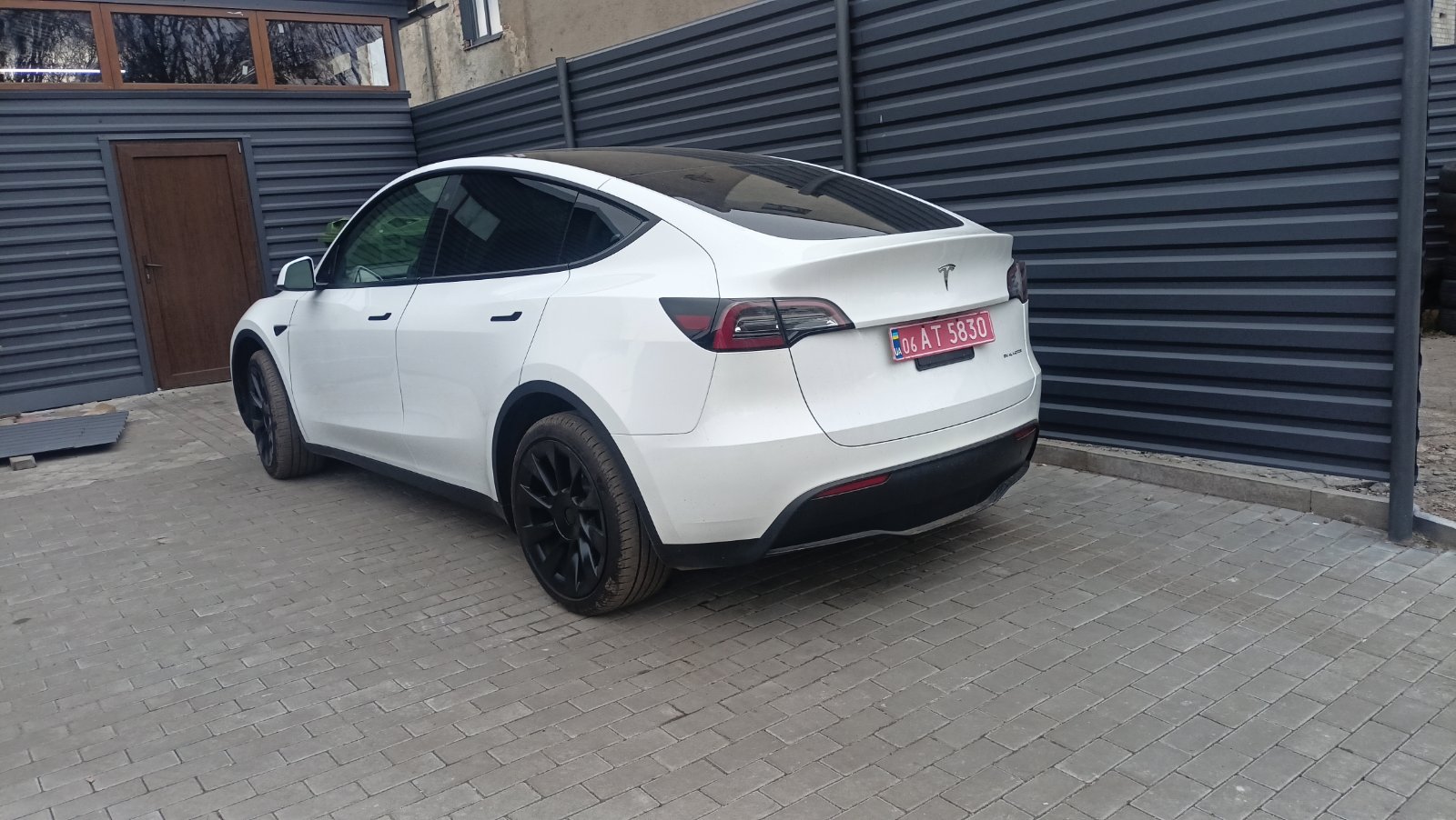 Разборка TESLA MODEL Y внедорожник (2019 - 2025)