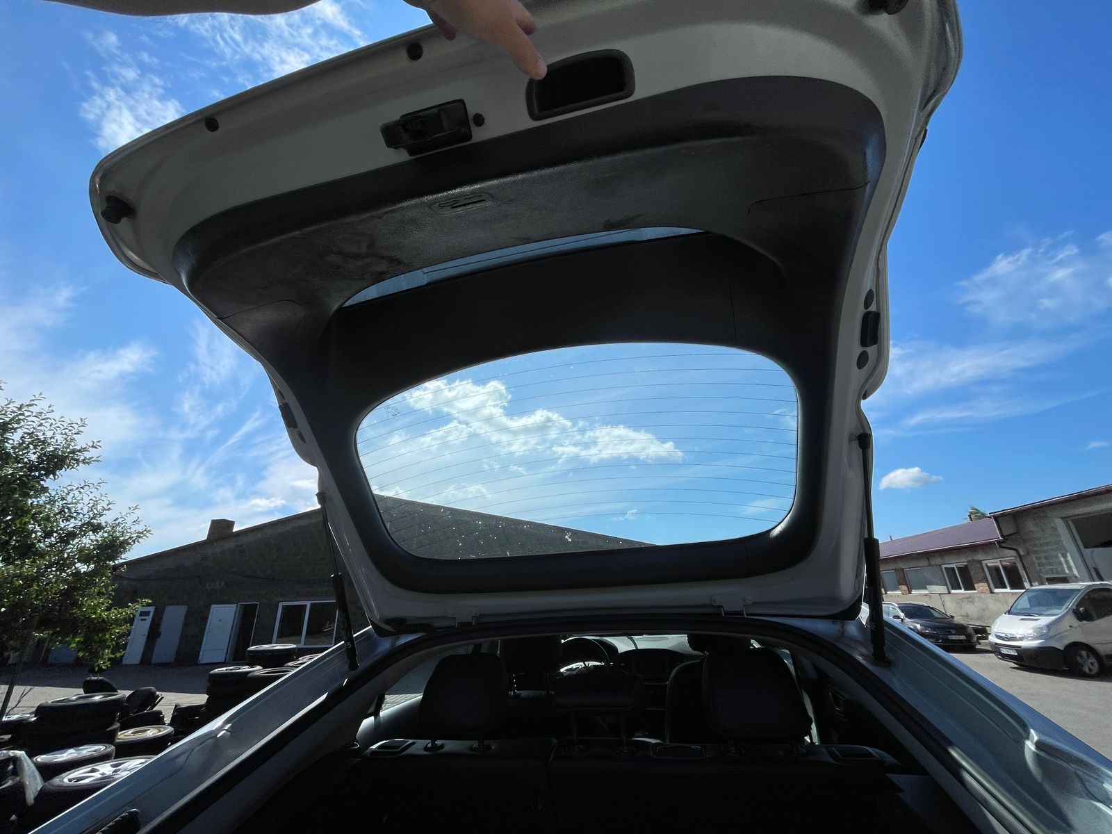 Авторозборка HYUNDAI IONIQ хетчбек (AE) (2016 - 2025)