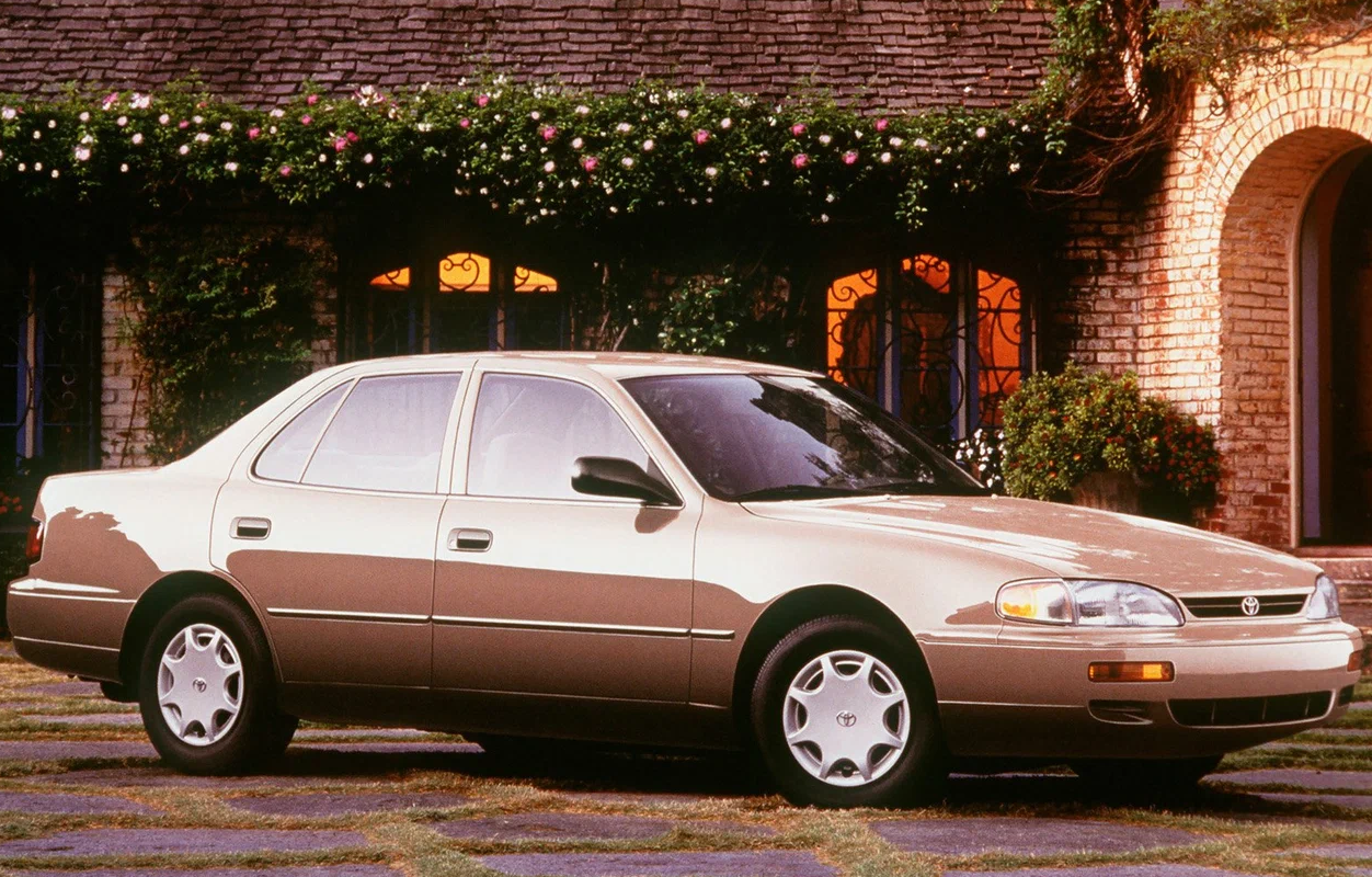 Розбірка TOYOTA CAMRY III седан (V10) (1991 - 1996)