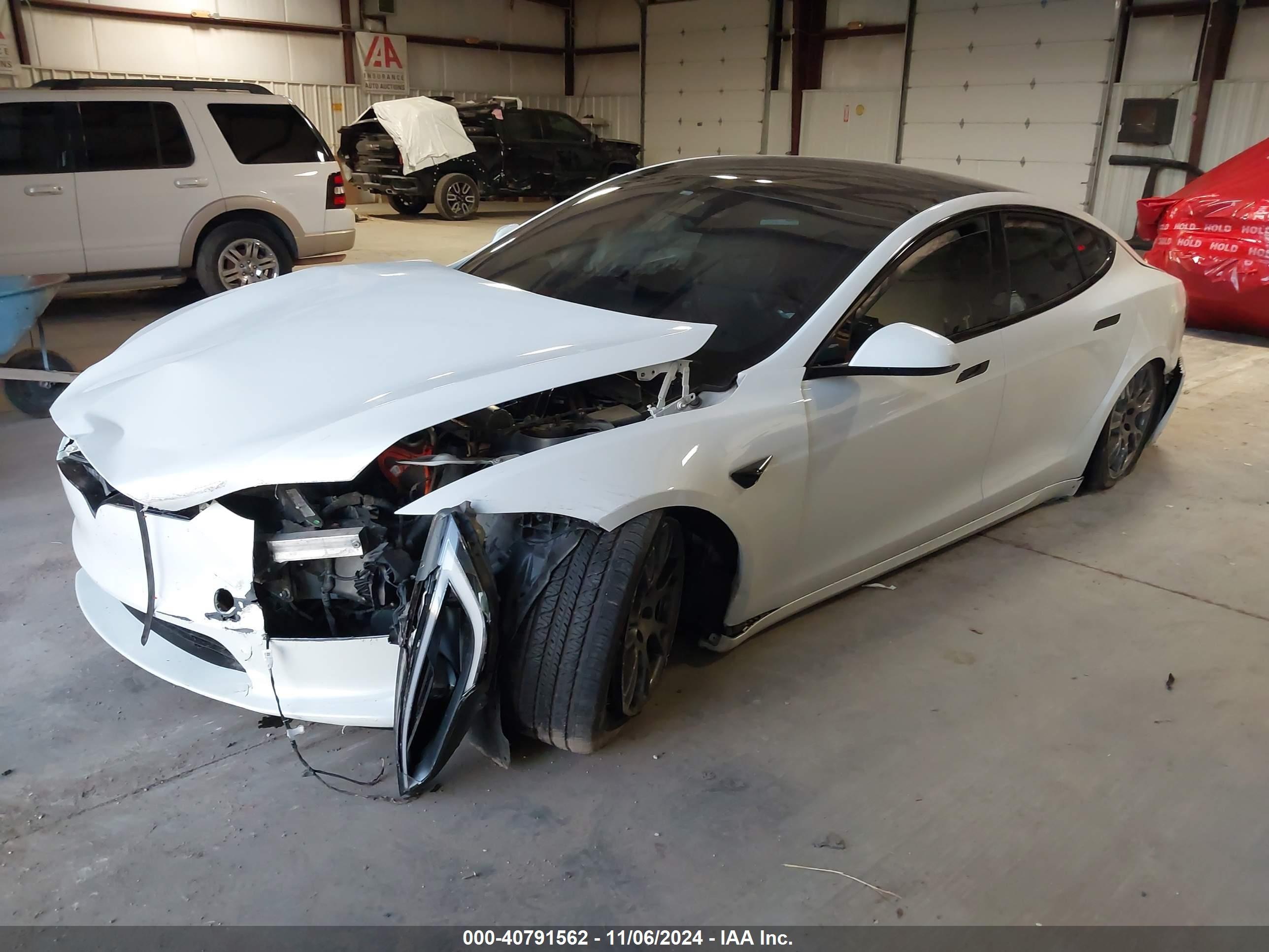Авторазборка TESLA MODEL S лифтбек (5YJS) (2016 - 2026)
