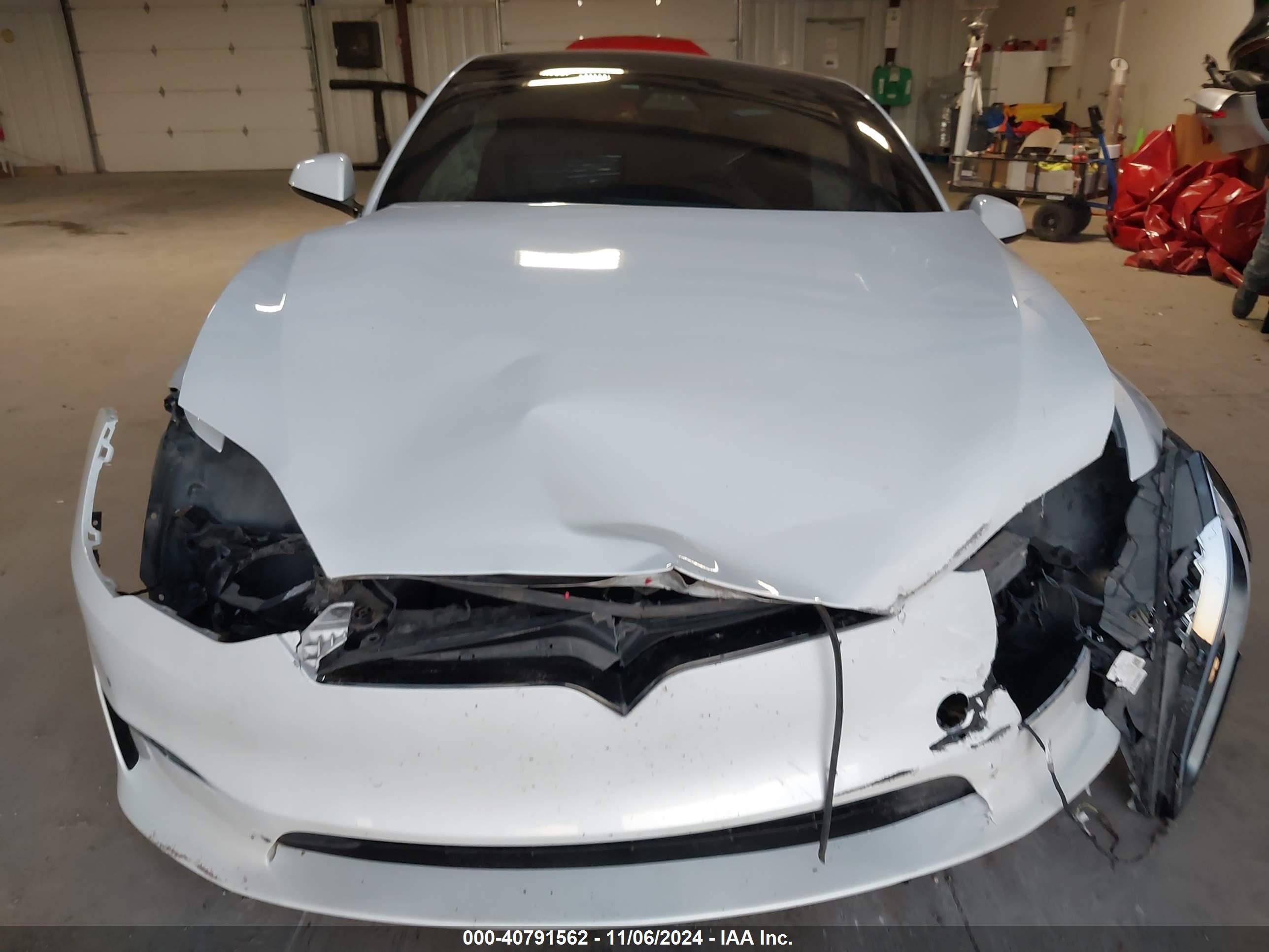 Разборка TESLA MODEL S лифтбек (5YJS) (2016 - 2026)