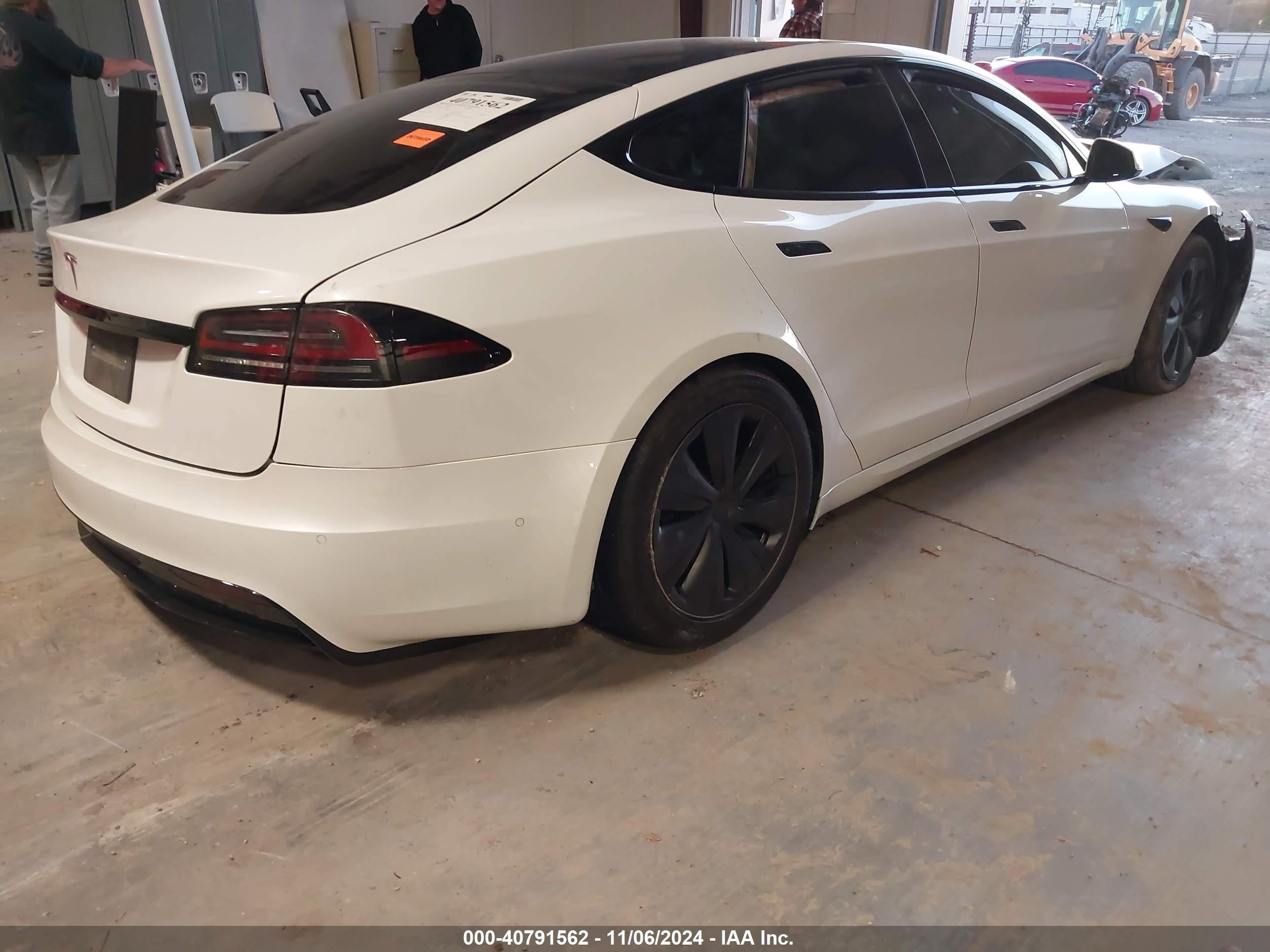 Авторазборка TESLA MODEL S лифтбек (5YJS) (2016 - 2026)