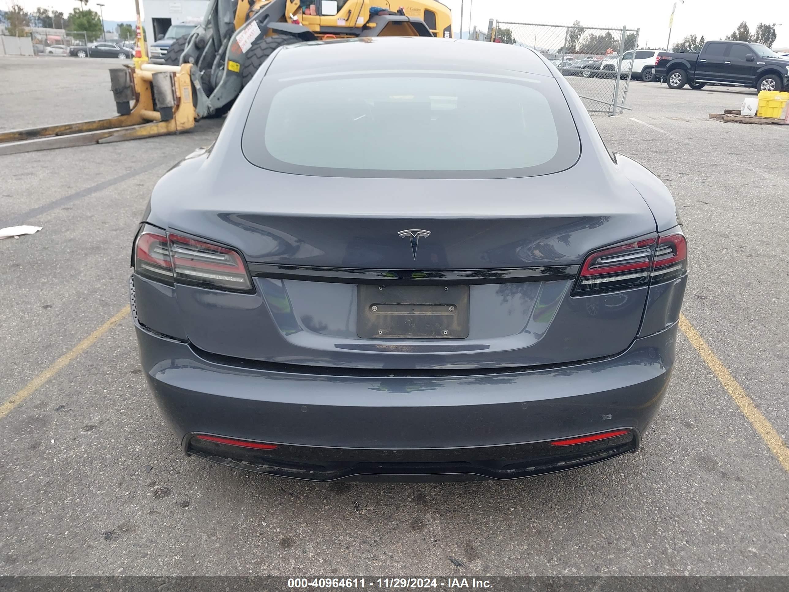 Разборка TESLA MODEL S лифтбек (5YJS) (2016 - 2026)