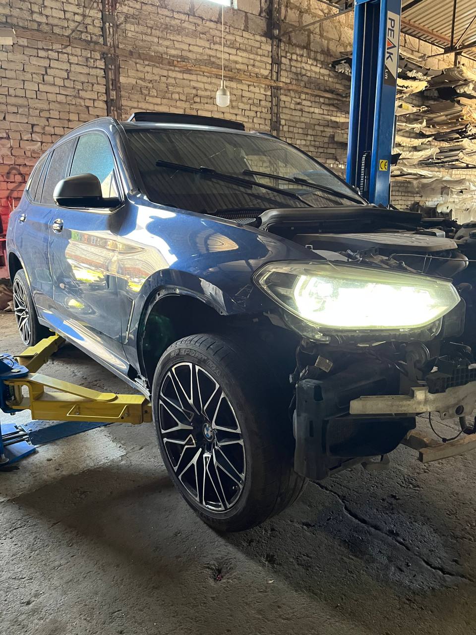 Розбірка BMW X3 позашляховик (G01, F97, G08) (2017 - 2024)