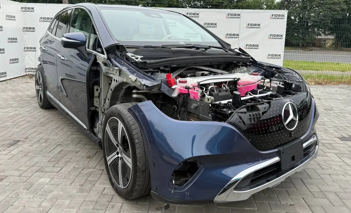 Розбірка MERCEDES EQE позашляховик (X294) (2022 - 2026)