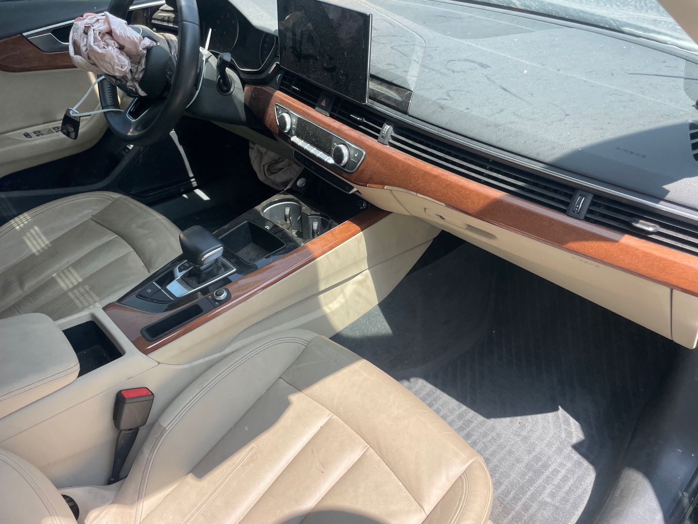 Розбірка AUDI A4 B9 седан (8W2, 8WC) (2015 - 2025)