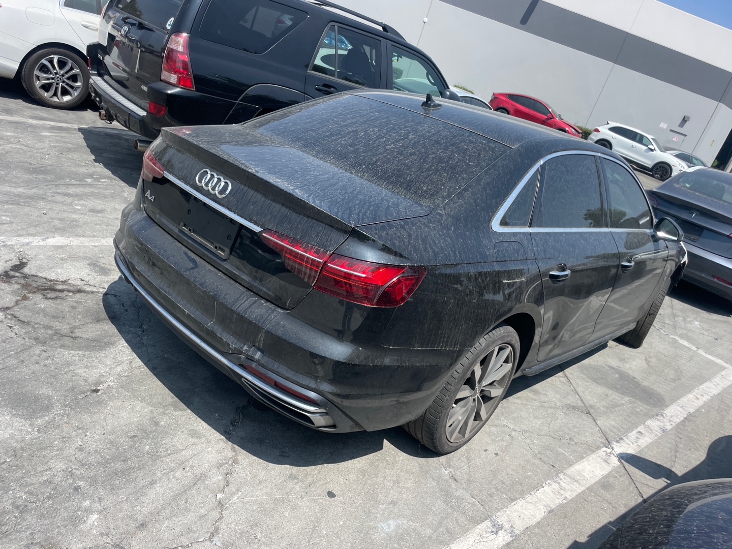 Авторозборка AUDI A4 B9 седан (8W2, 8WC) (2015 - 2025)