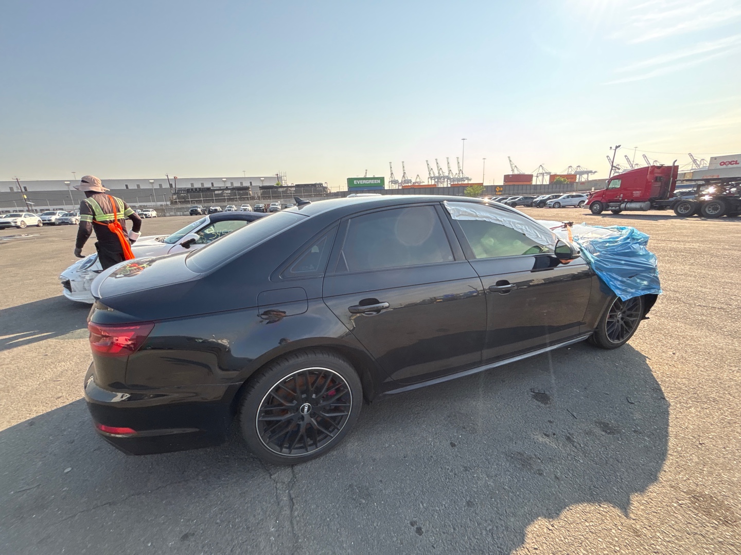 Авторозборка AUDI A4 B9 седан (8W2, 8WC) (2015 - 2025)