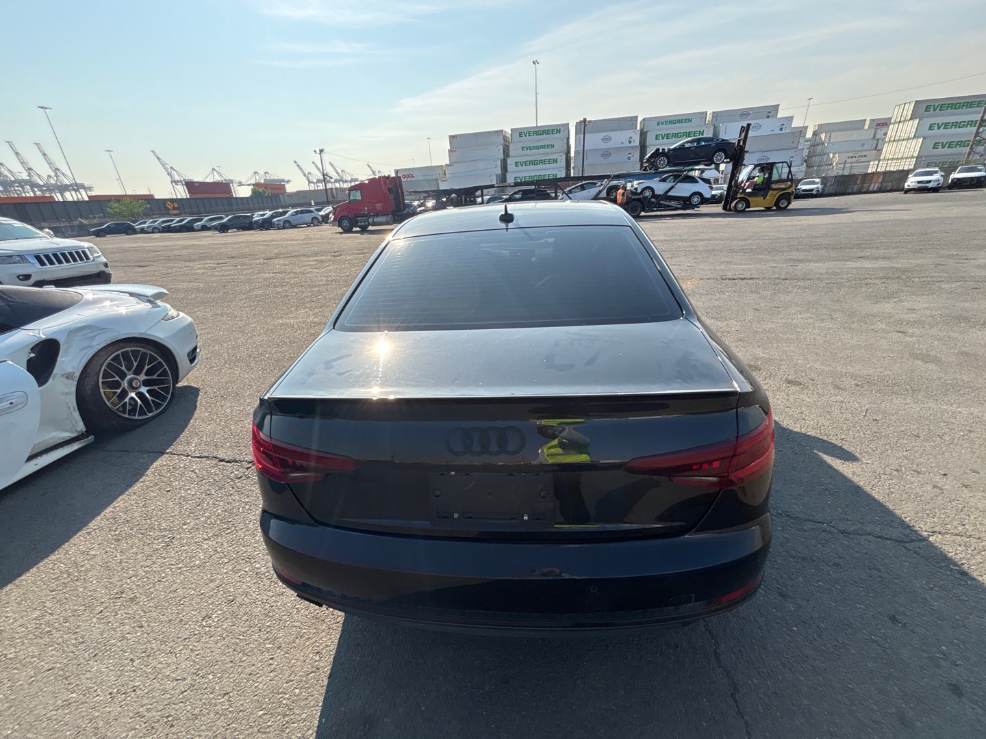 Розбірка AUDI A4 B9 седан (8W2, 8WC) (2015 - 2025)