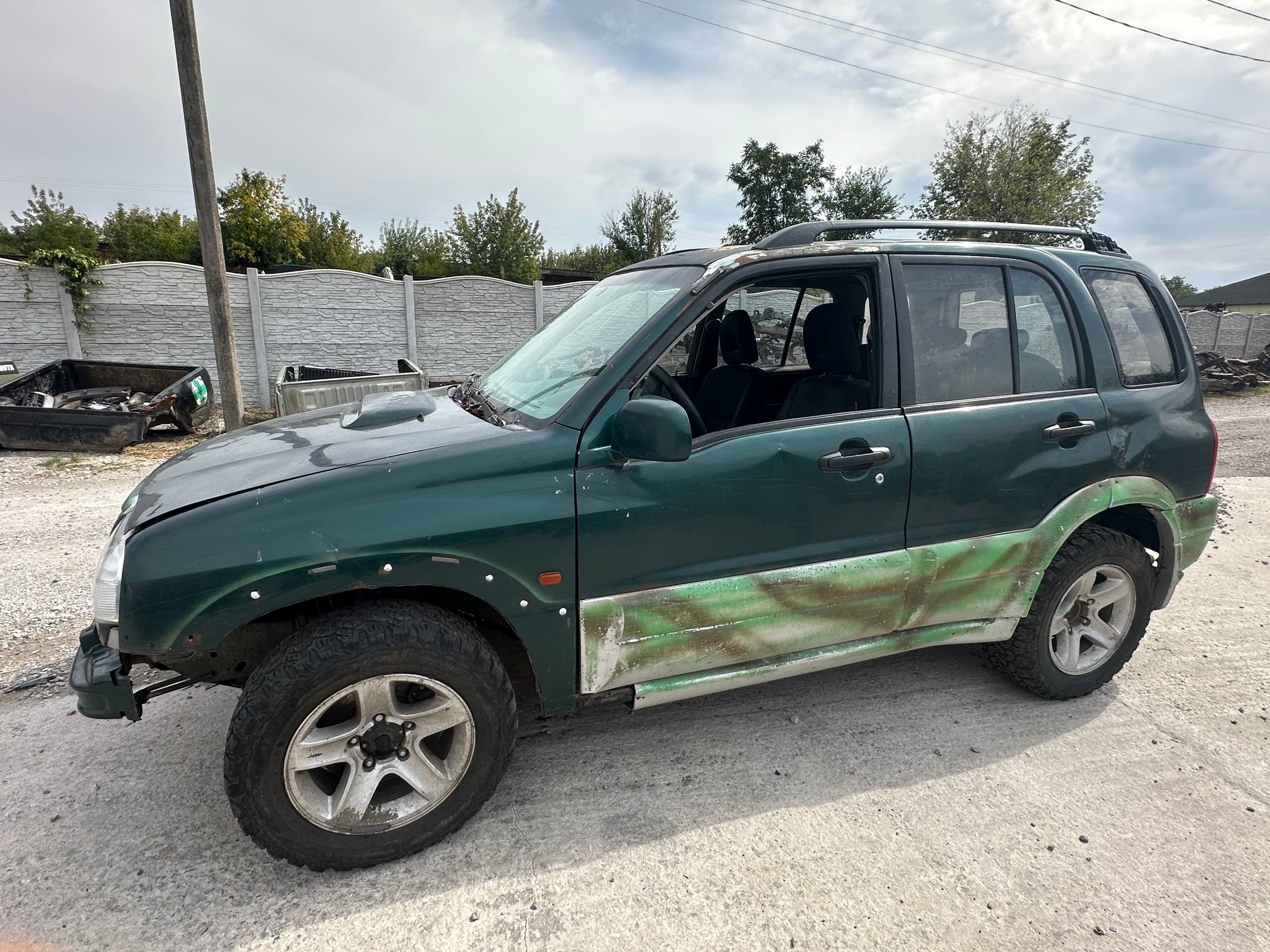 Авторозборка SUZUKI GRAND VITARA позашляховик (FT, HT) (1998 - 2005)